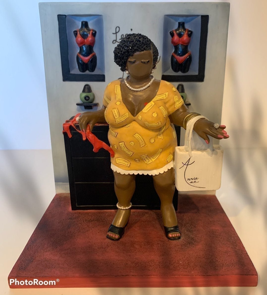 Annie Lee 3X Figurine