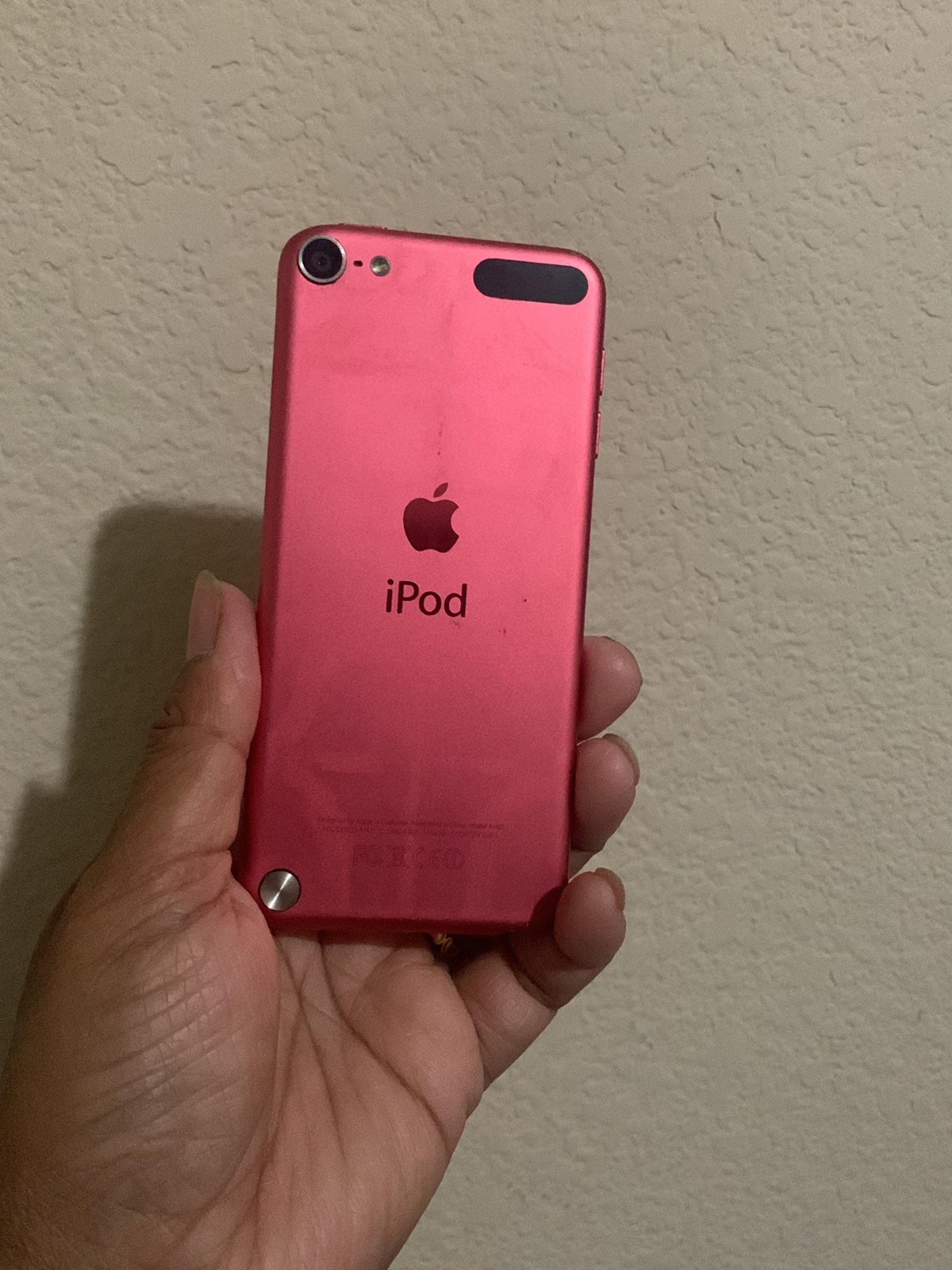 iPod 5th generation , Charger