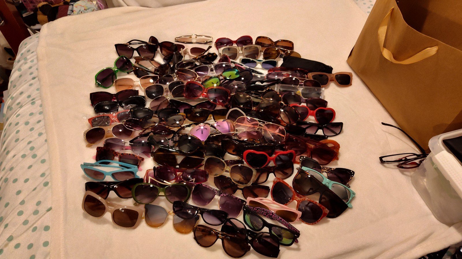 Bundle Of RANDOMLY PICKED SUNGLASSES (15prs,)