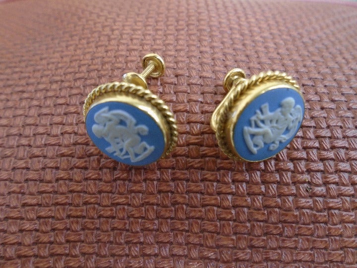 STUNNING Vintage Van Dell 14K GF Wedgewood Cameo Earrings. Made In England.