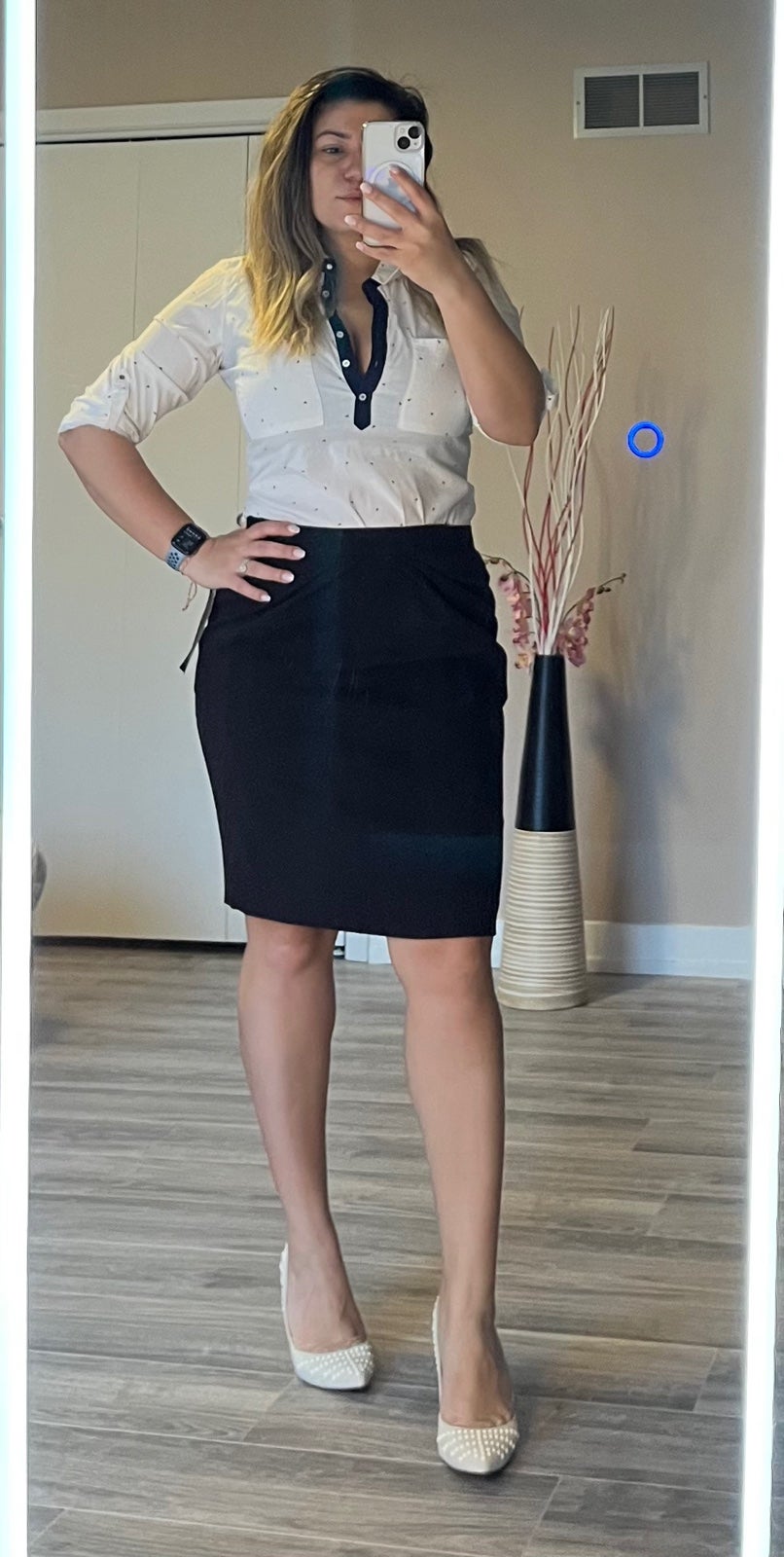 NWT Anne Klein black skirt, beautiful detailing on the top part! Classy/sheek