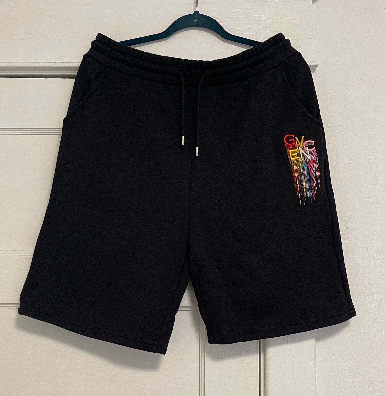 ショートパンツ GIVENCHY Embroidery shorts Givenchy Kids gradient-effect logo-embroidered Shorts
