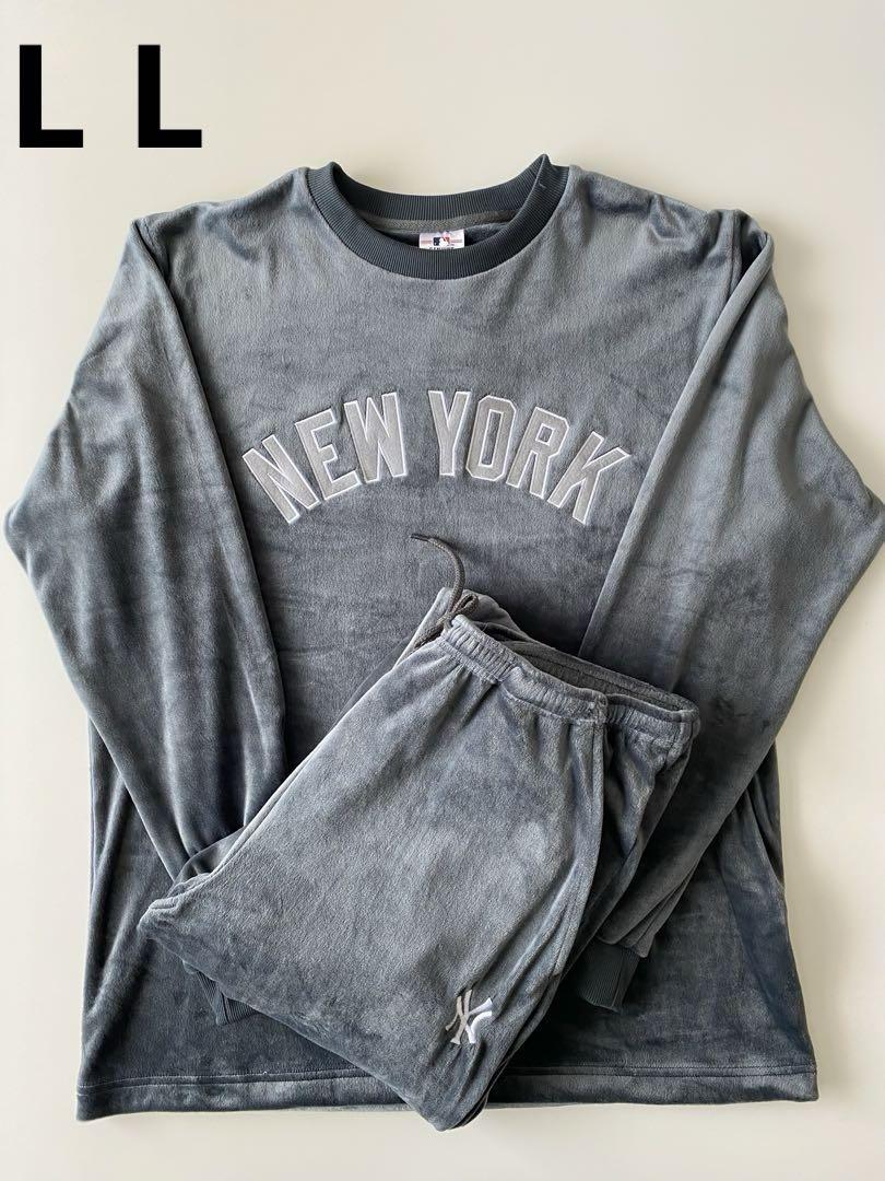 NY Yankees Velour Tracksuit L L