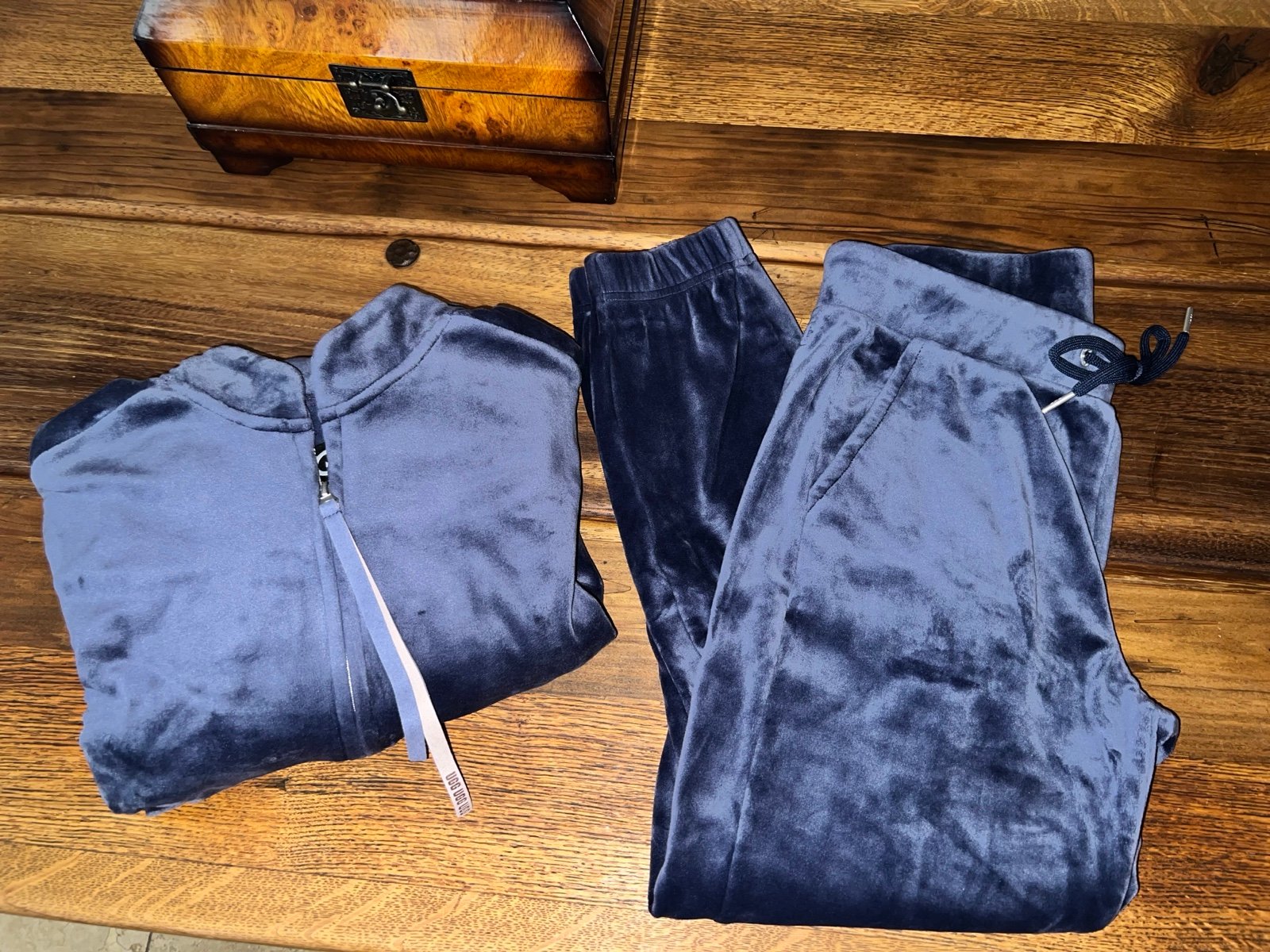 UGG Jogging Suit Retro Velour Vintage Style XS Jogger Pants & Zipper Jacket Set