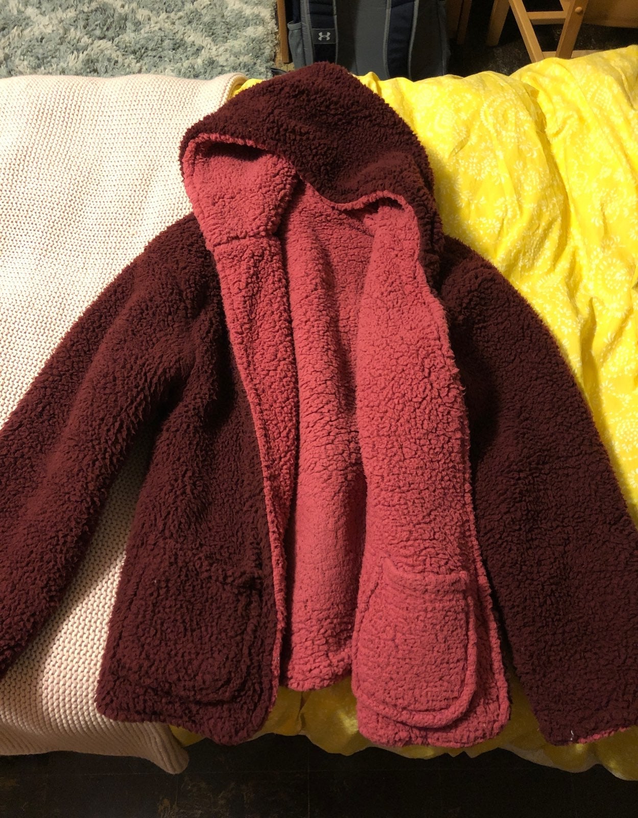 Urban Outfitters Reversible Sherpa Jacke
