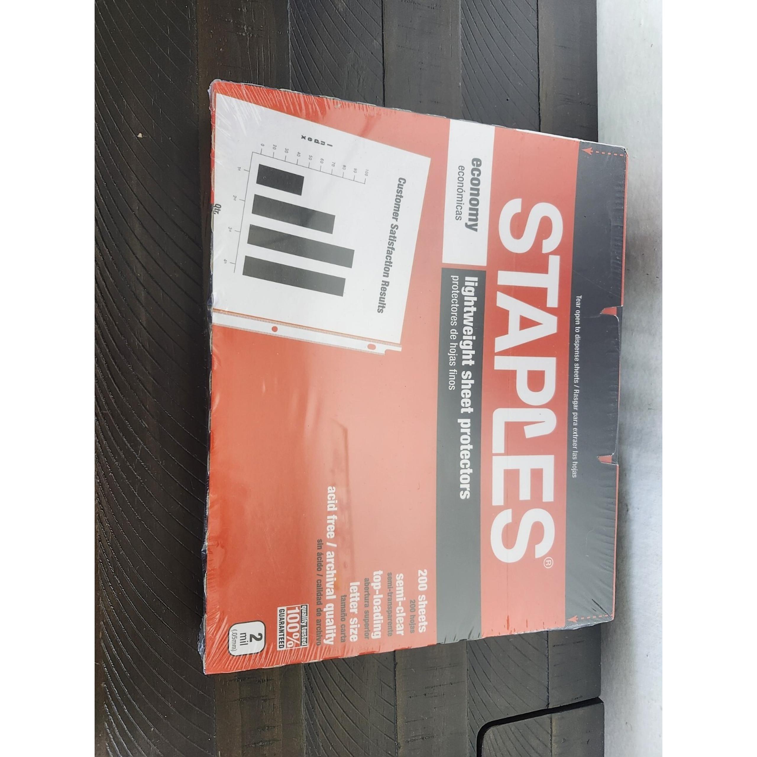 STAPLES LIGHT WEIGHT SHEET PROTECTORS 200 Sheets