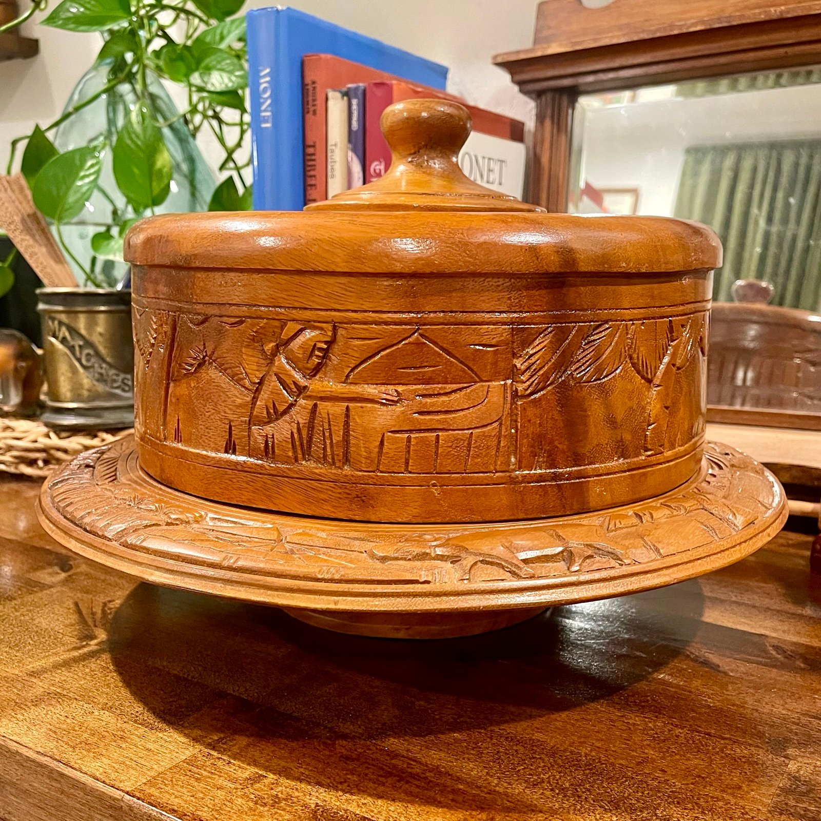 Vintage 1960’s Hand Carved Wood Hawaiian Cake Stand Lazy Susan With Cover