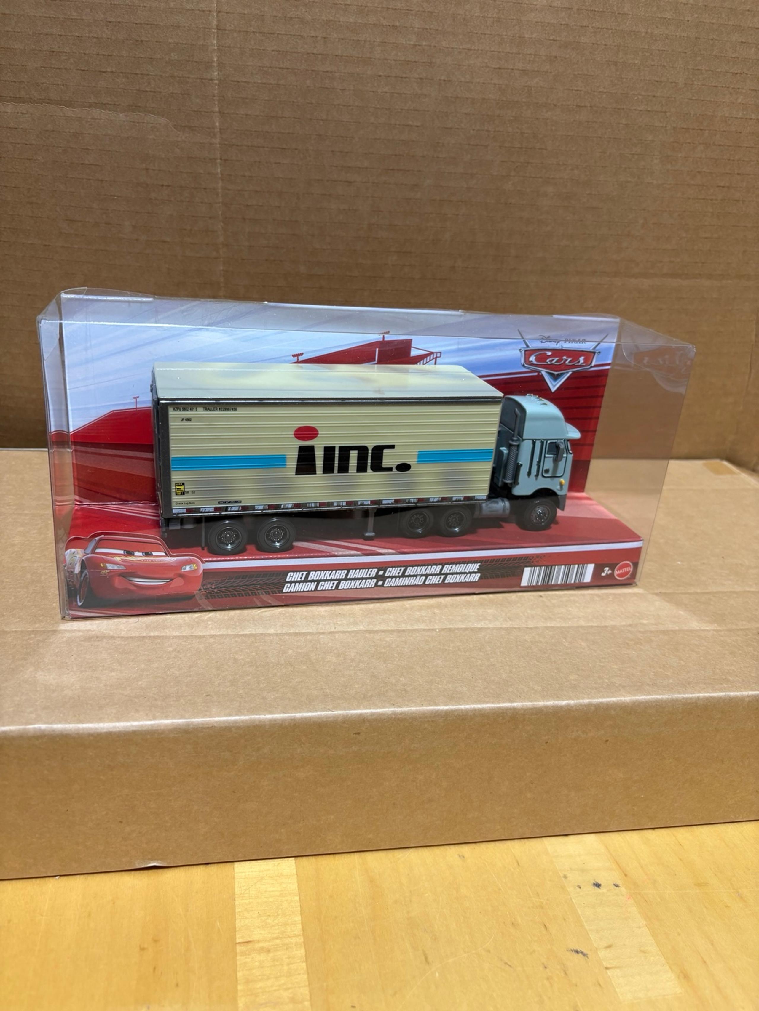 Disney Pixar Cars Chet Boxkaar Hauler 2025 in Package