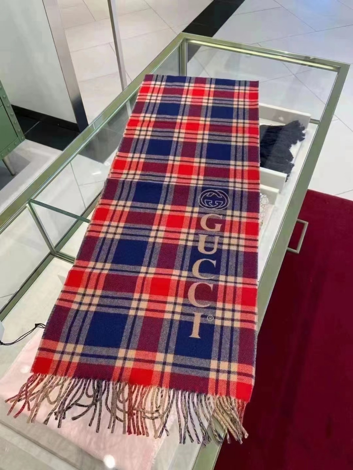 Gucci scarf