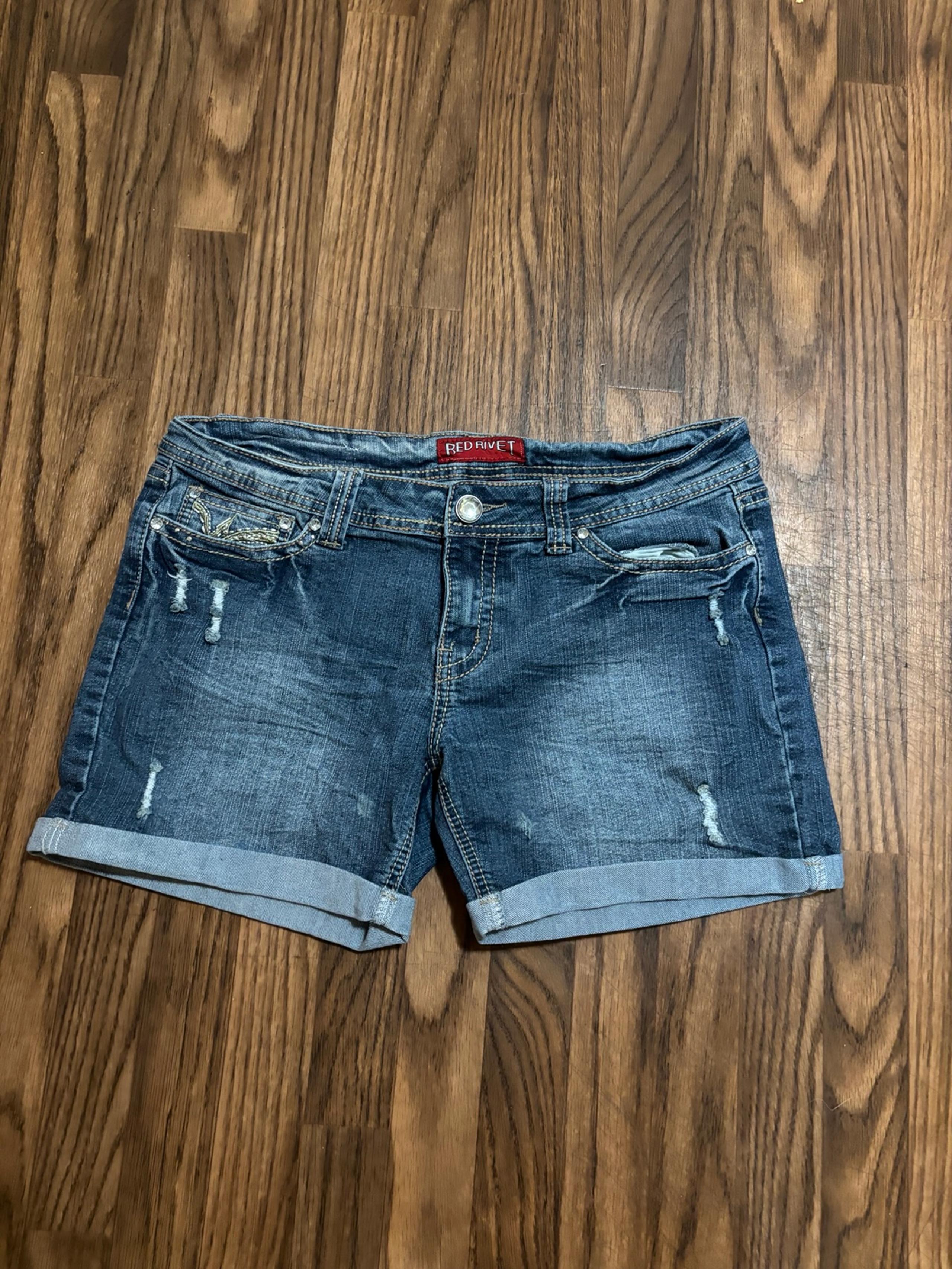 Red Rivet * Woman’s Denim Jean Shorts * Low Cut * Size 13