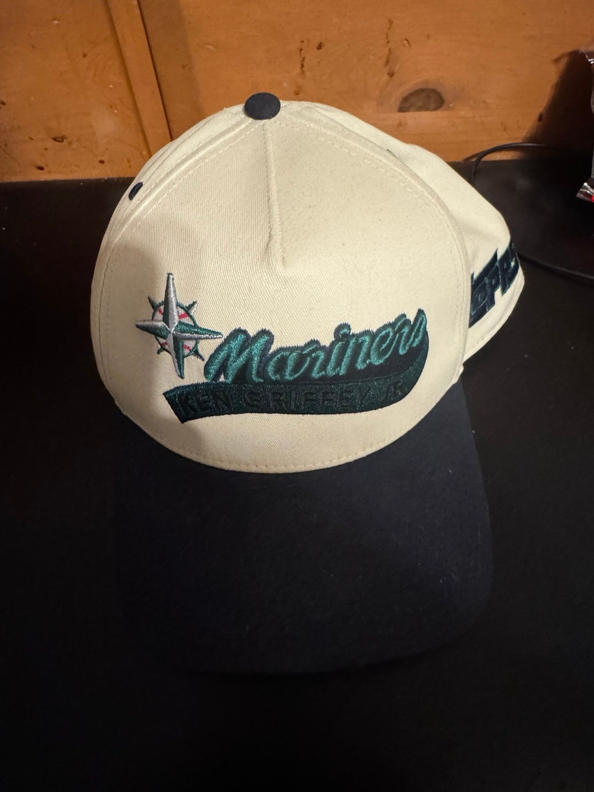 Topps Ken Griffey jr hat