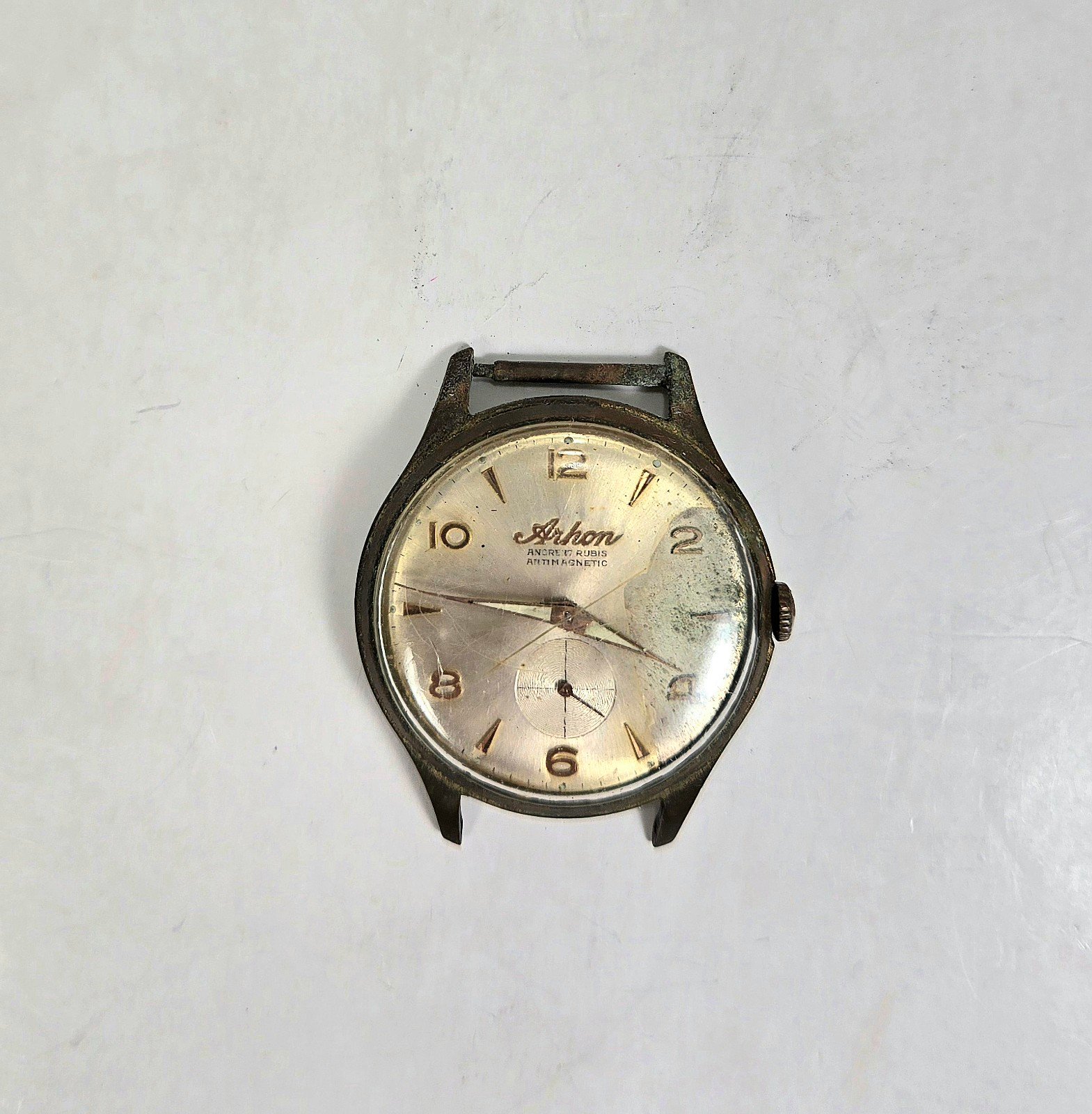 Vintage Arhon Ancre 17 rubis antimagnetic Watch
