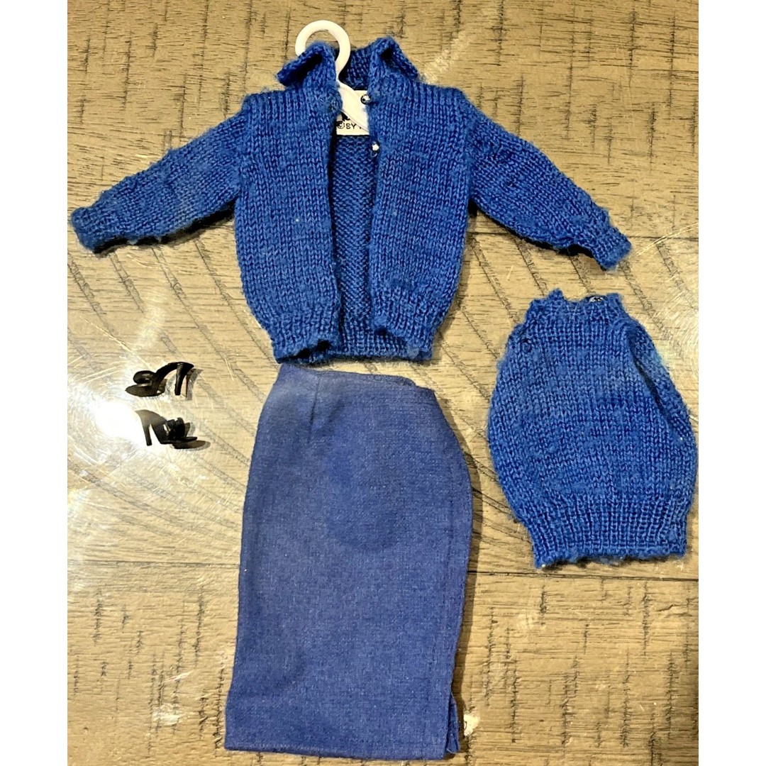 Vintage Barbie KNITTING PRETTY #957 Blue Outfit 1960s Mattel Sweater Shirt Skirt