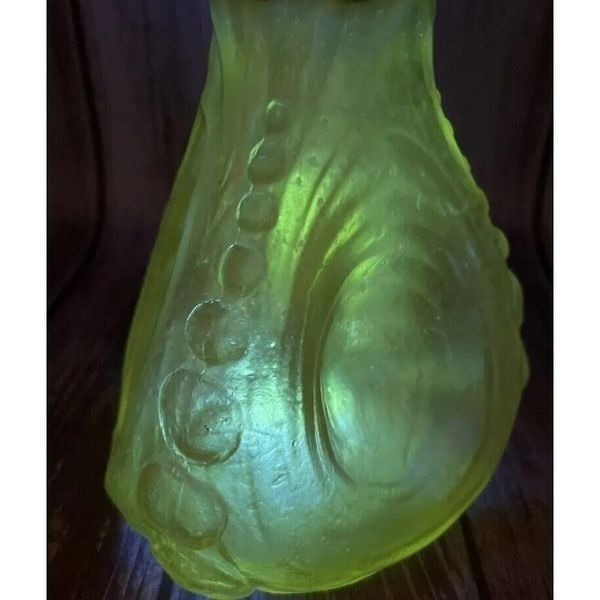 Glow Consolidated Glass Vase Catalonian Spanish Knobs Honey Wash Pinch