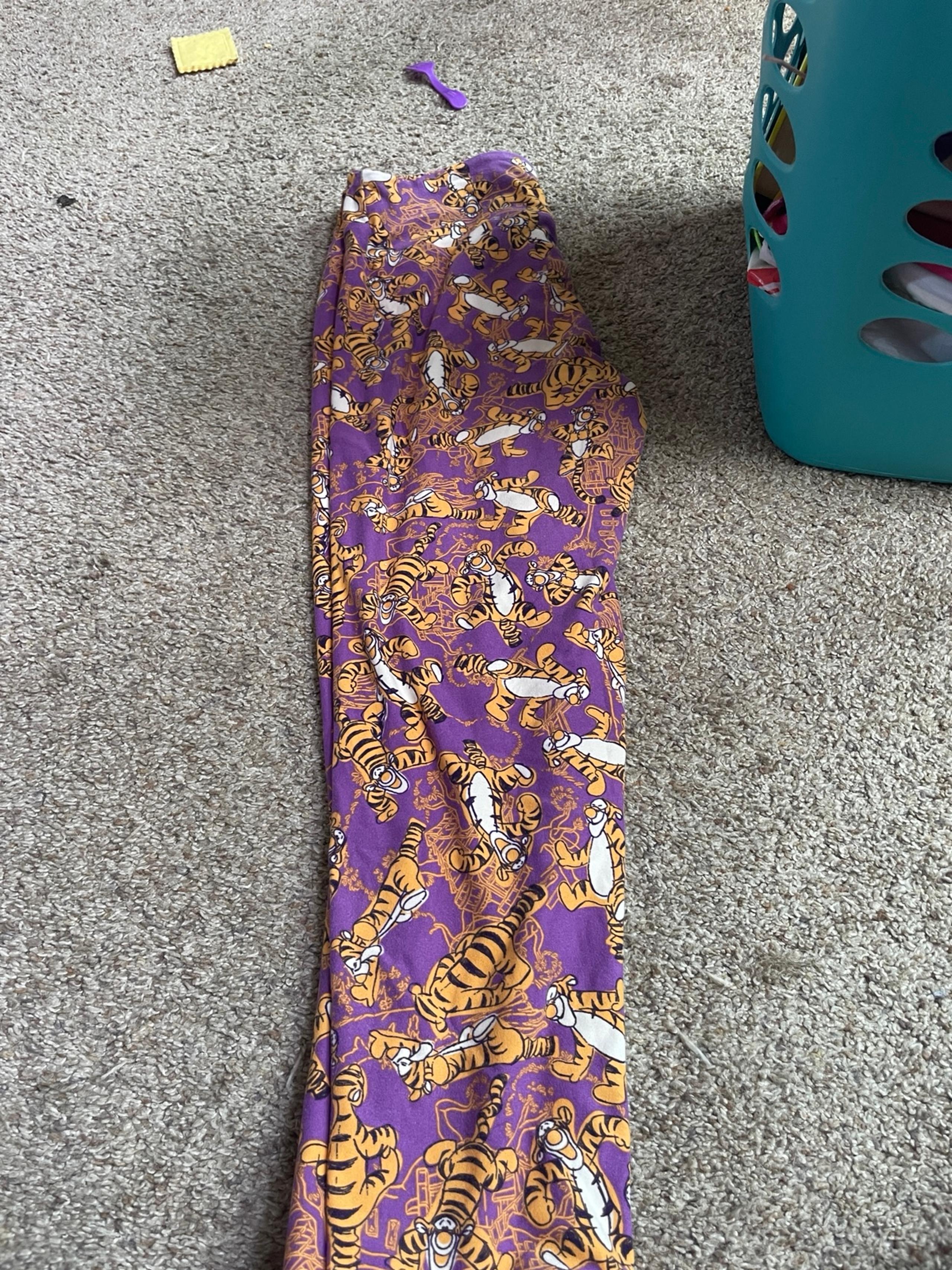 One size tigger Lularoe leggings