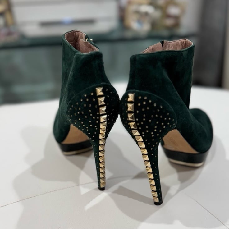 Vince Camuto Suede Leather Green Ankle Boots