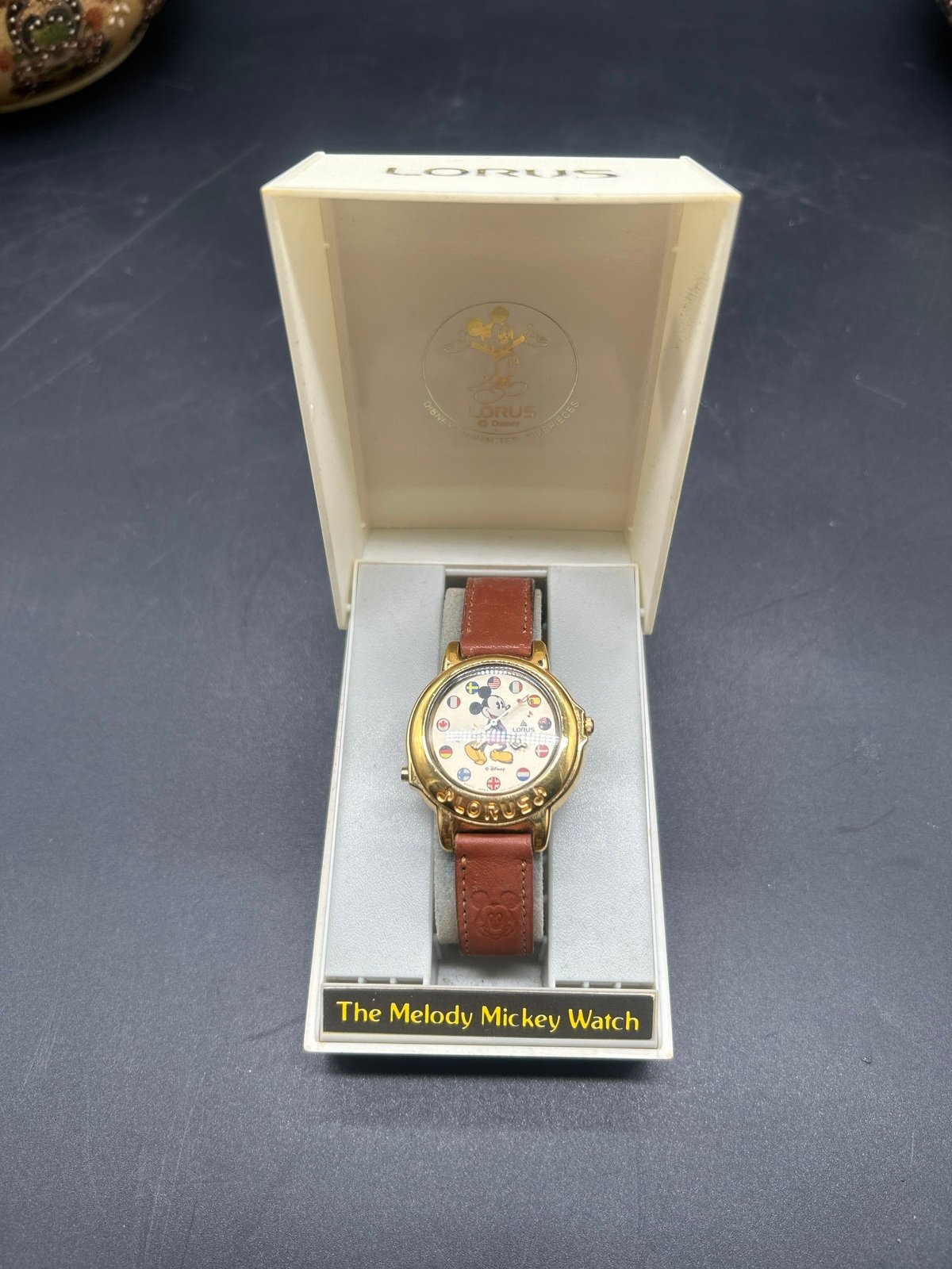 Watch LORUS