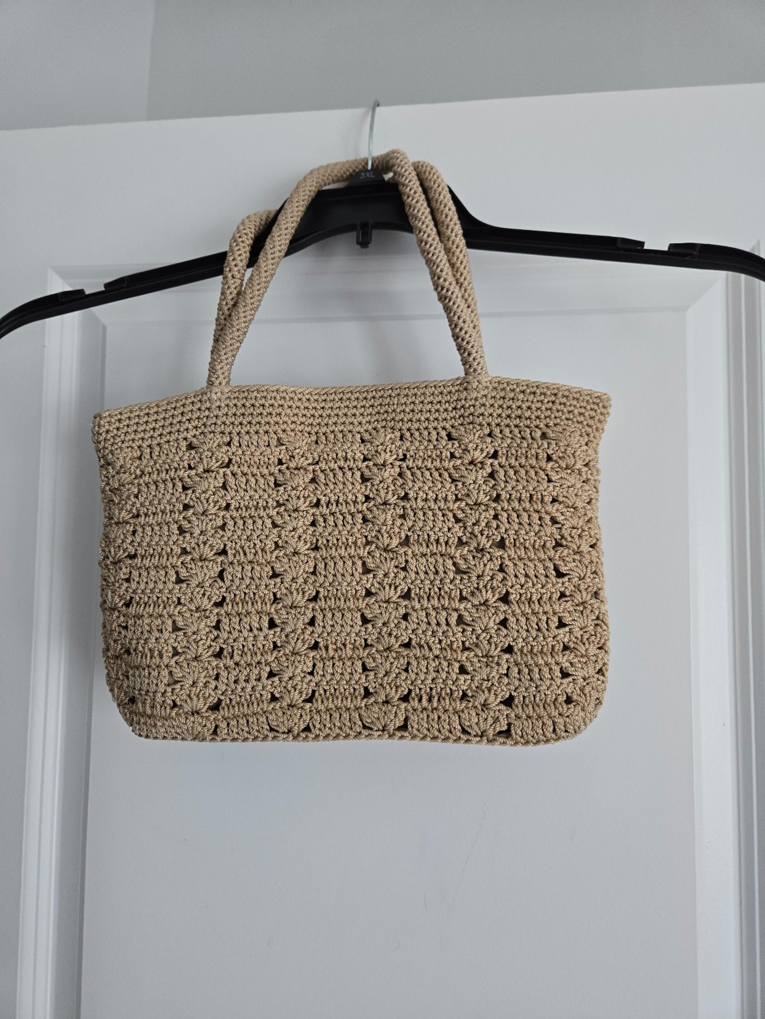 The Sak San Francisco  Crochet Knit Handbag Purse Floral Lining