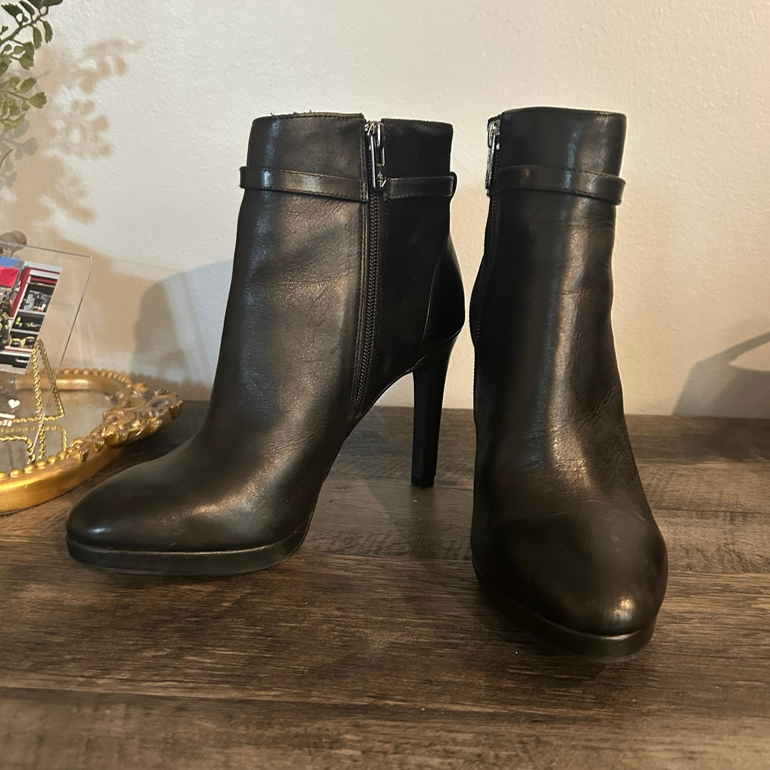 Antonio Melani Style Kingstan Black Leather Suede Ankle Booties Heel Boots 7M