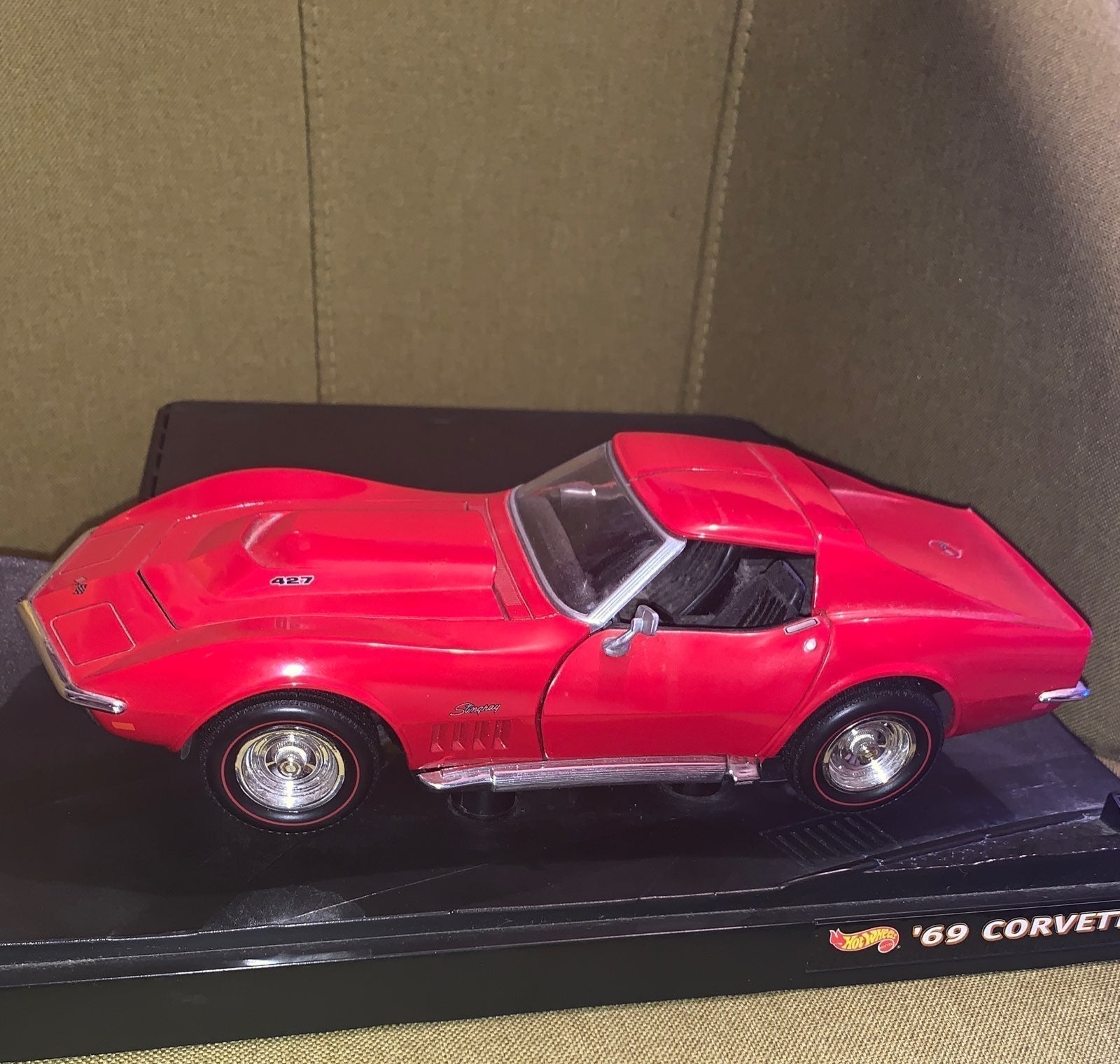 Hotwheels Collectible '69 Corvette 1:18
