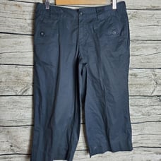 Calvin Klein Jeans Black Womens Classic Fit Capri Shorts Size 8