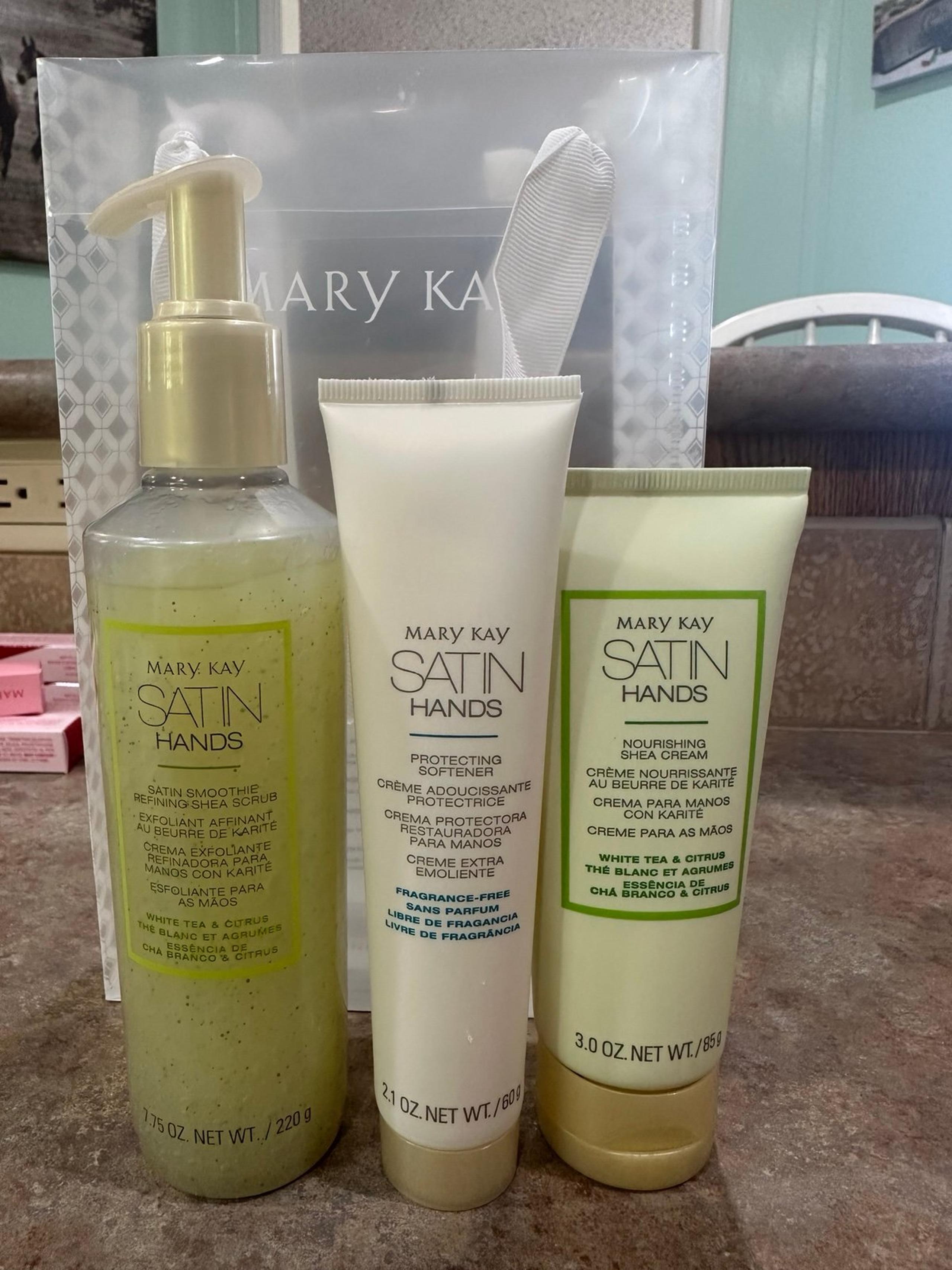 Mary Kay Satin Hands Set