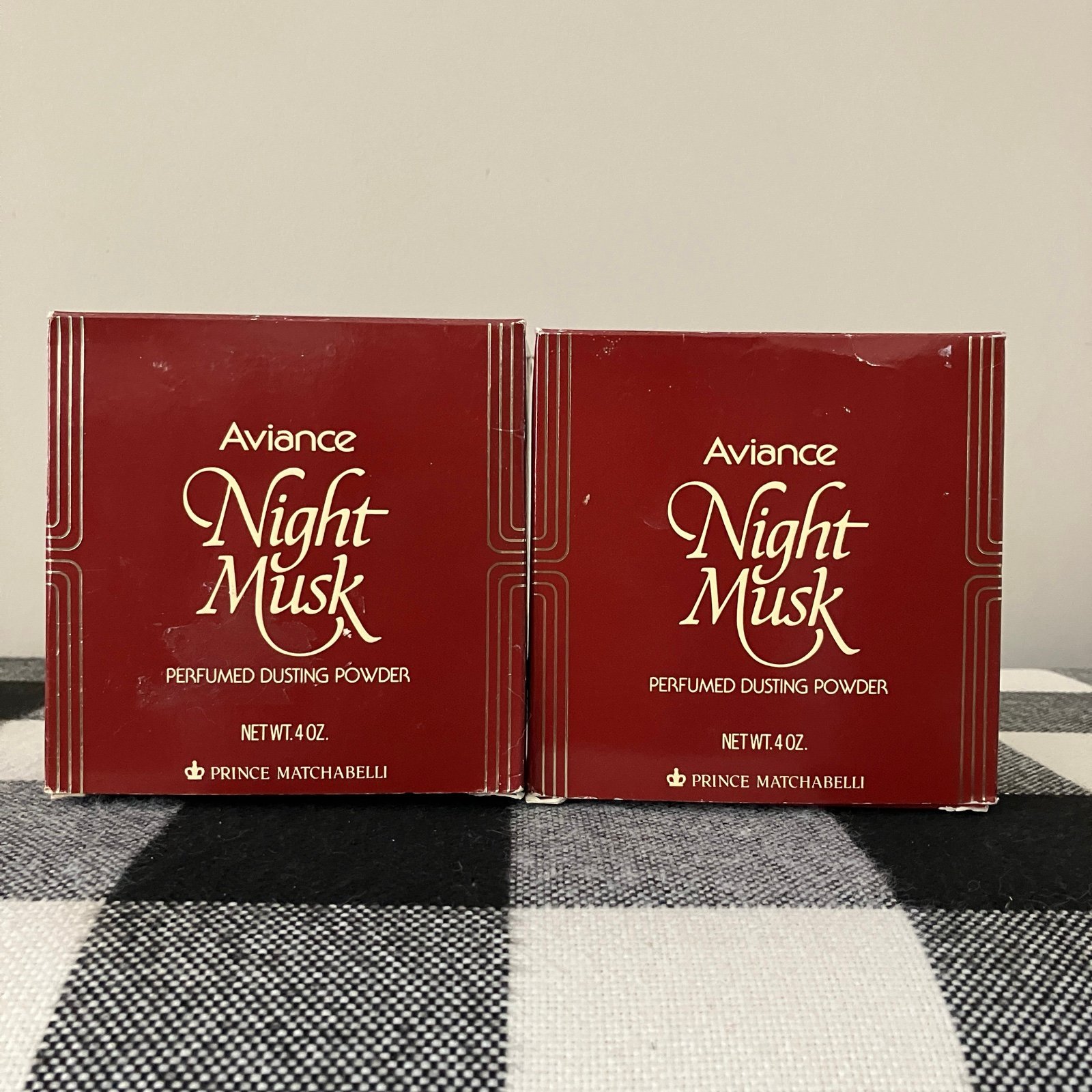 New Sealed Vintage Aviance Night Musk Perfumed Dusting Powder