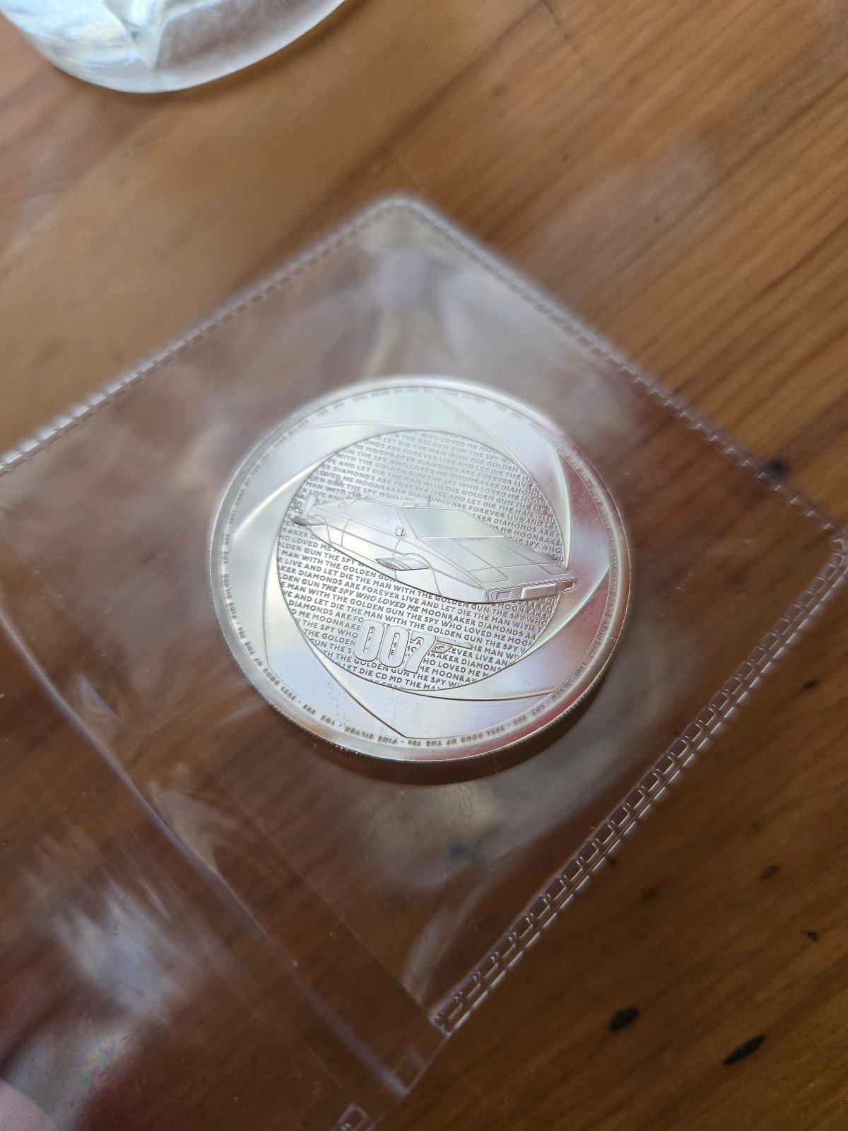 James Bond 007 2 Pound Coin .999 Proof Silver The Spy Who Loved Me.