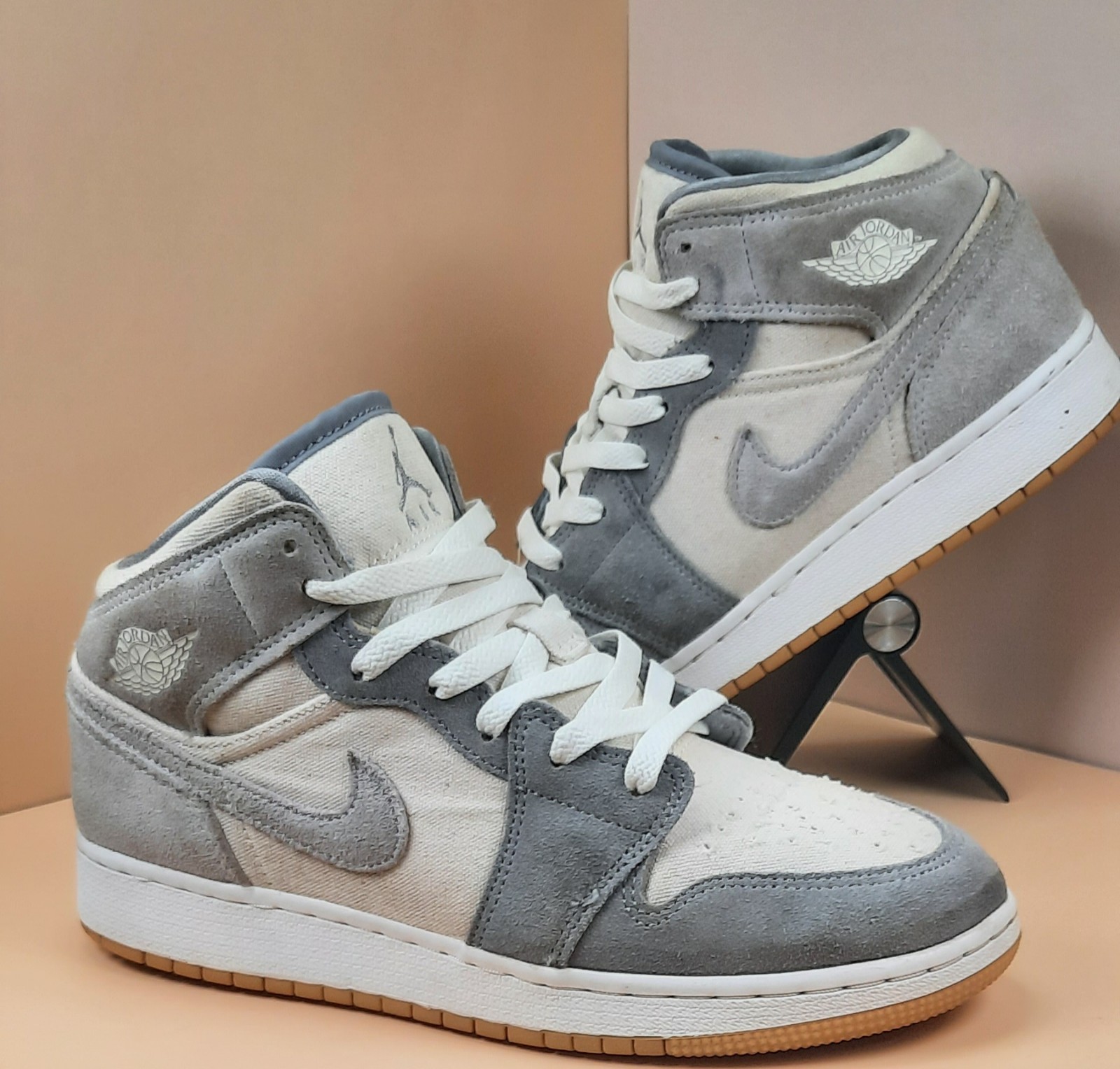 Jordan 1 Mid SE 'Coconut Milk Particle Grey (GS)