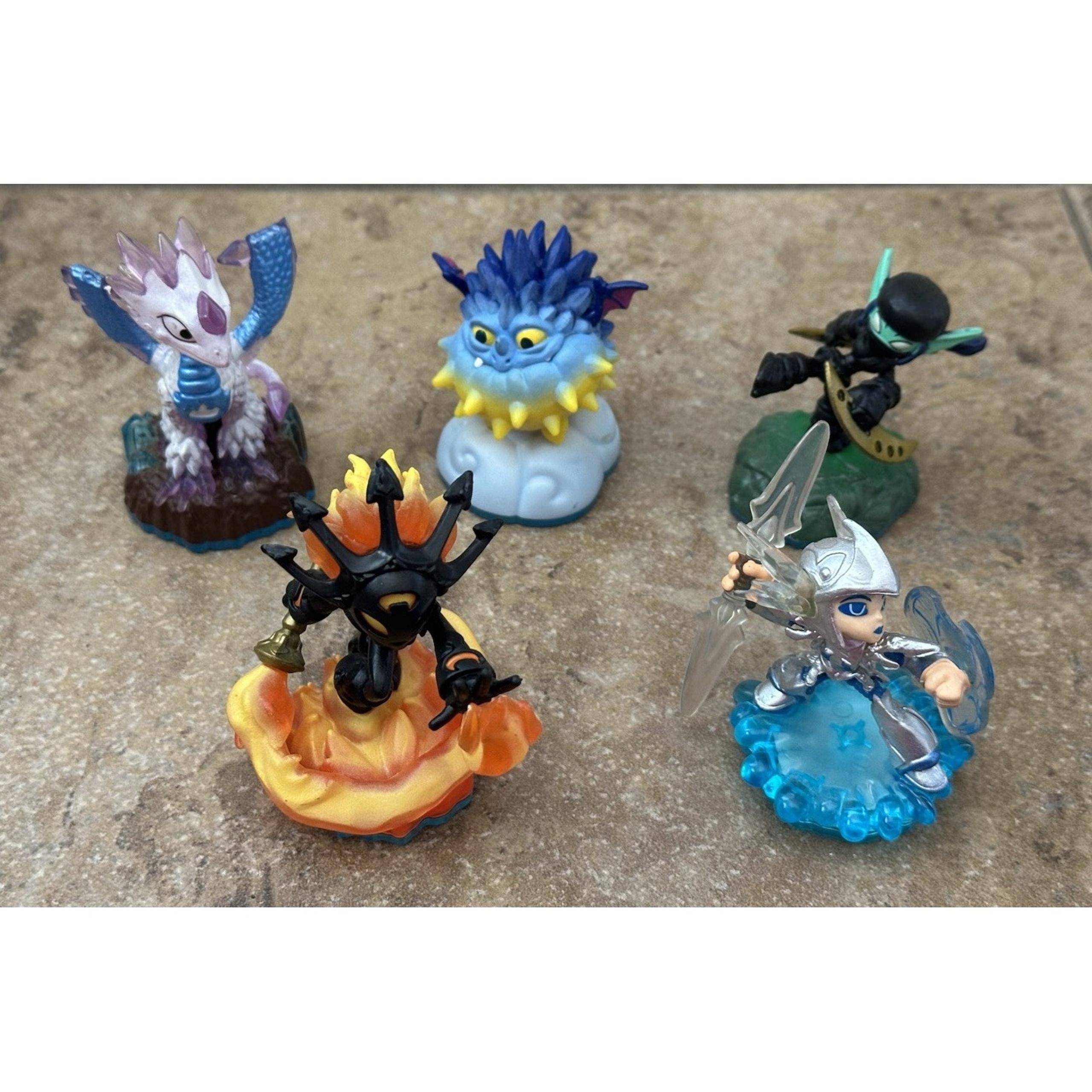 Activision Skylanders Lot Of  5 Action Figures Blue Bottom