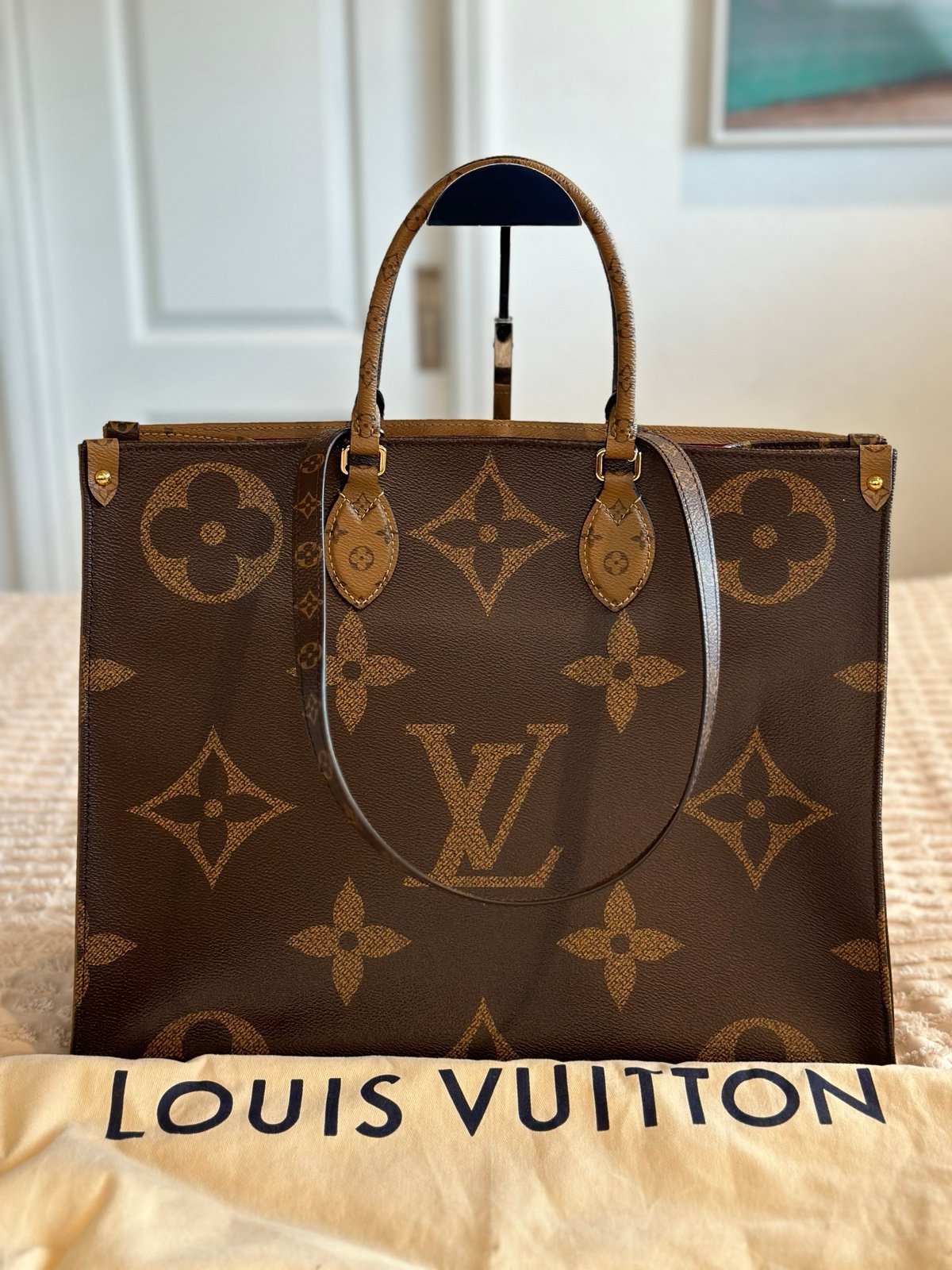 Louis Vuitton On The Go GM size Brand new with box and dust bag