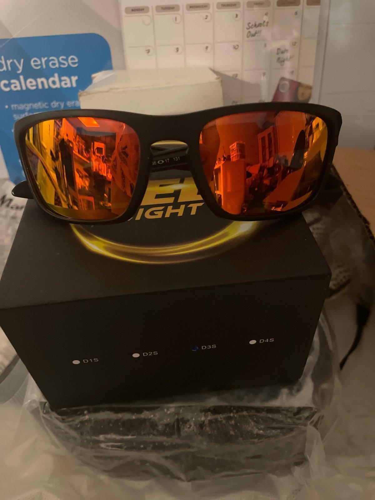 BRAND NEW OAKLEY SLIVER SUN GLASSES