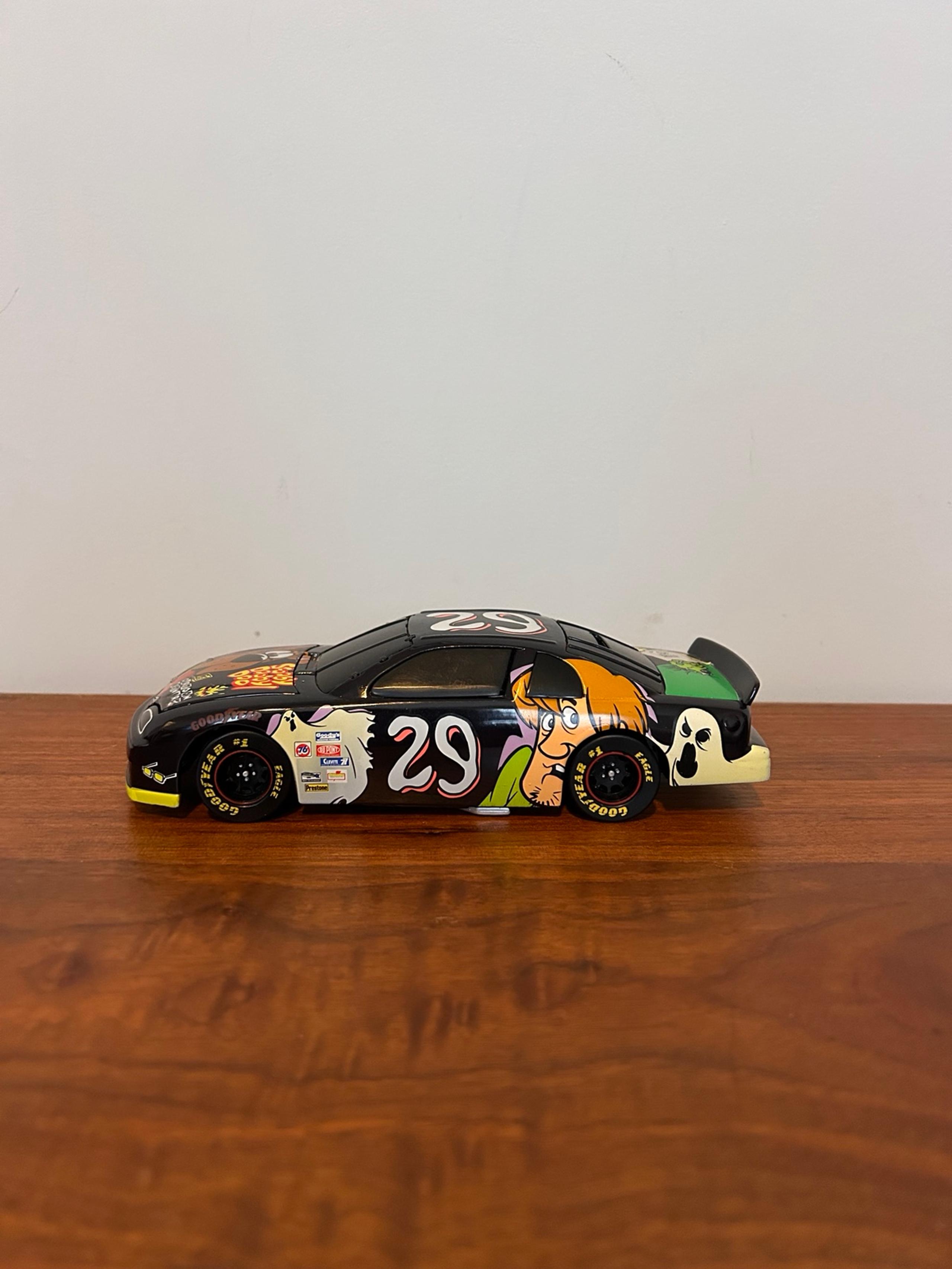 1996 Scooby Doo 1:24 Racing Collectible Platinum Series Diecast Cartoon Network