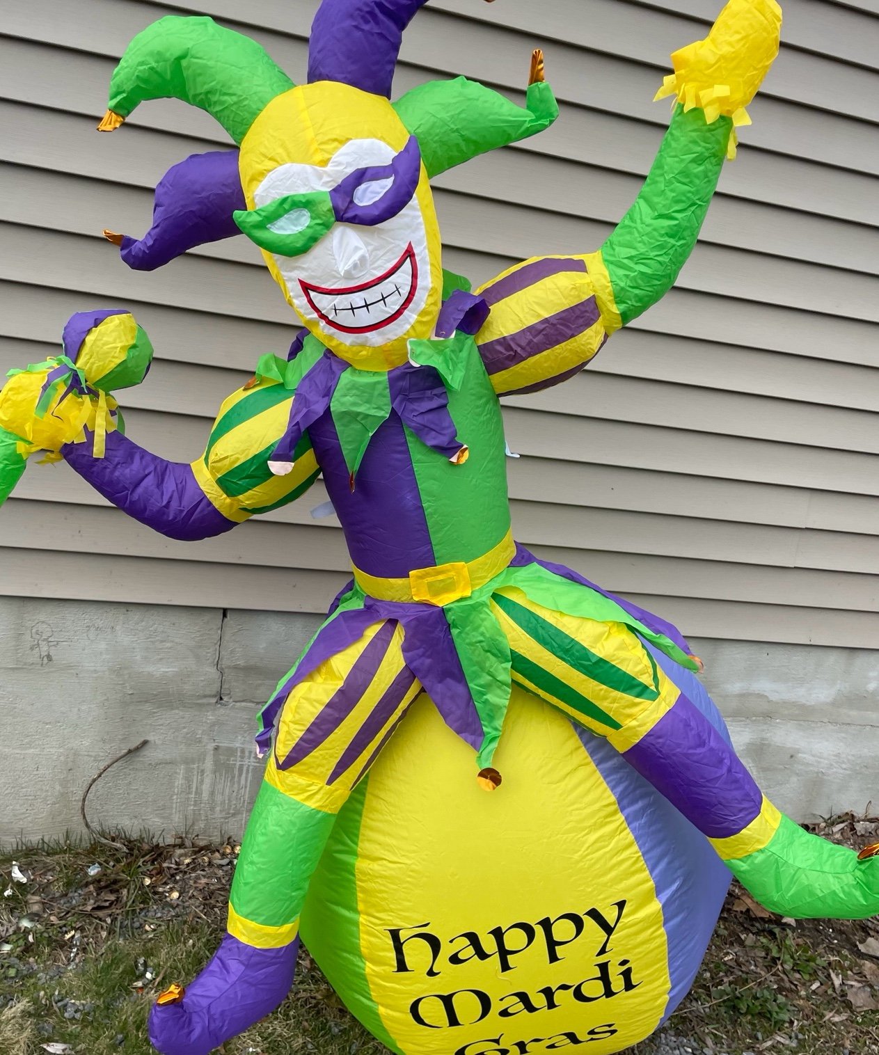 6ft Joiedomi Mardi Gras jester inflatable yard decoration