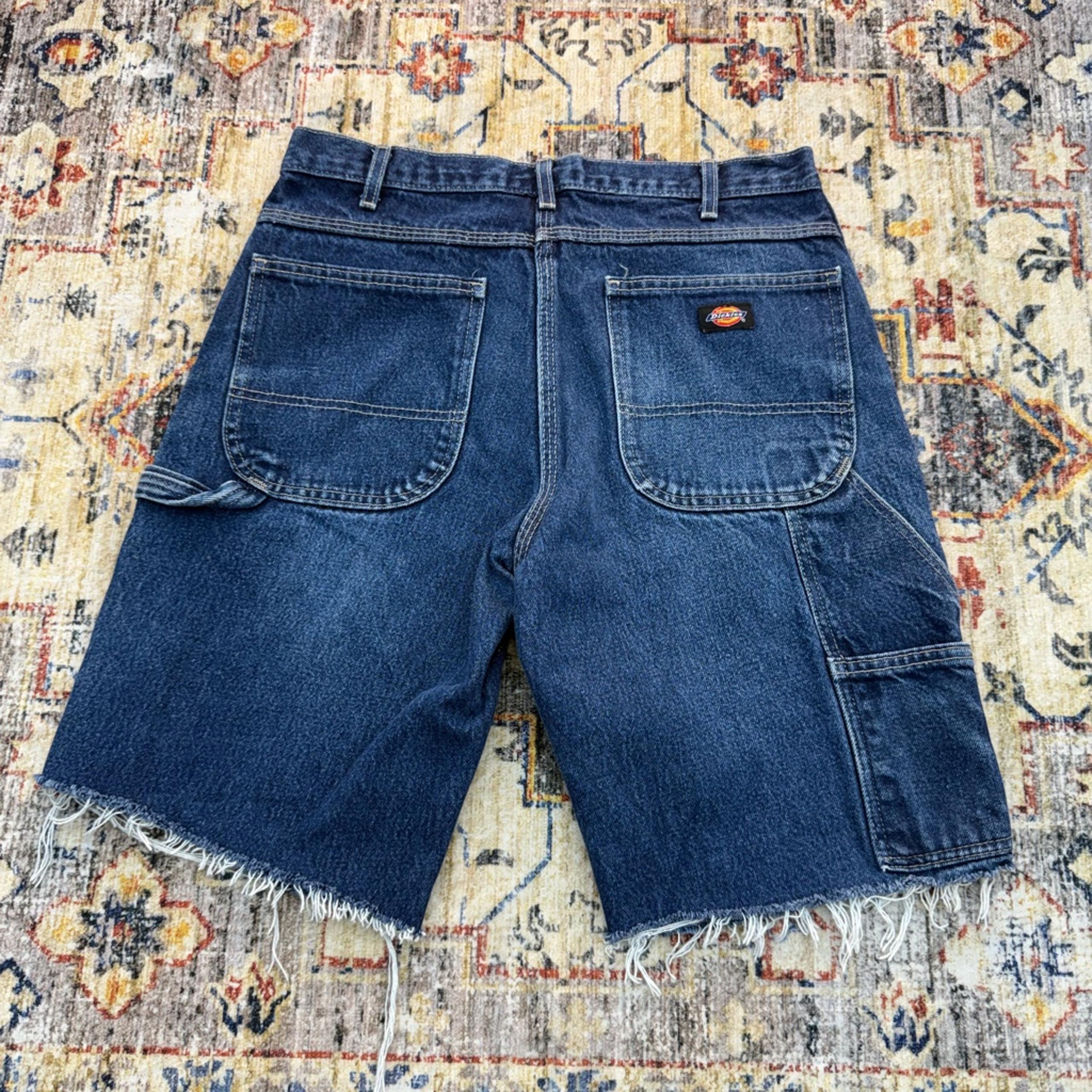 Dickies shorts size 33