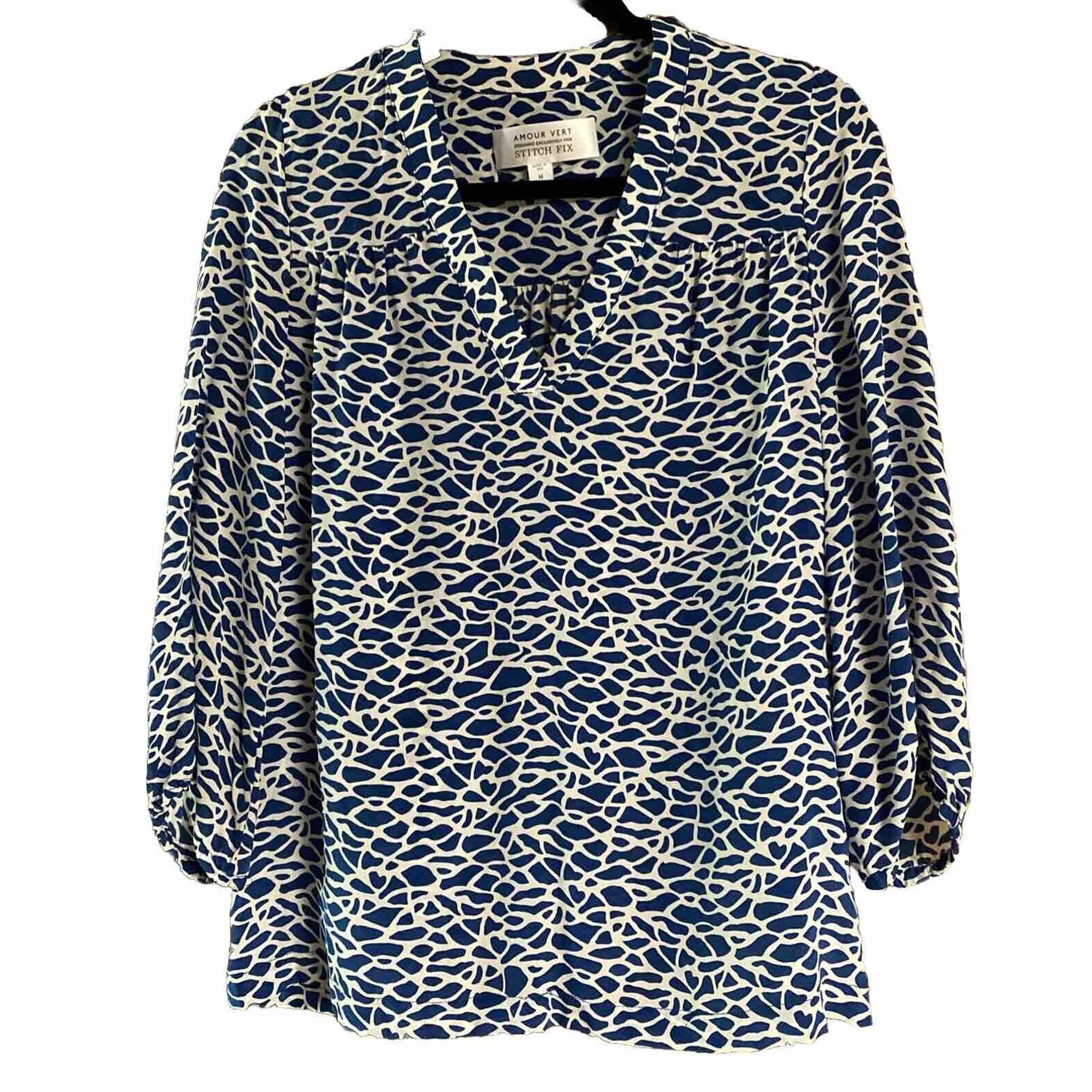 Stitch Fix | Amour Vert Womens 100% Silk Top Blue & White Print Blouse Size M