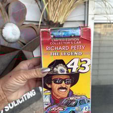 Richard petty die cast car the legend