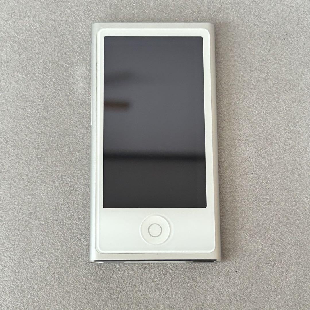 Apple 7th Generation iPod nano 16GB Silver PKN22J Engraved