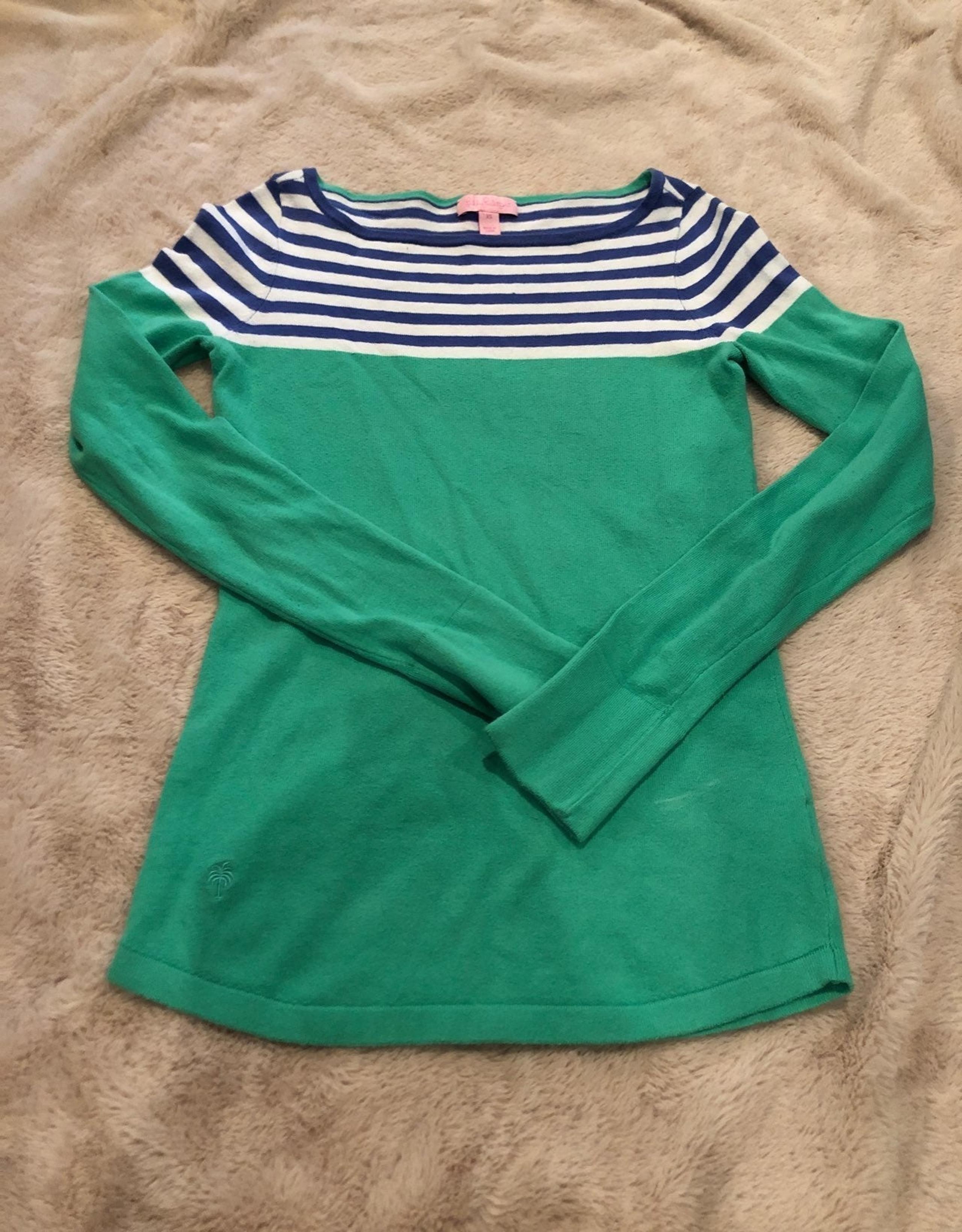 Lilly Pulitzer Long Sleeve sweater