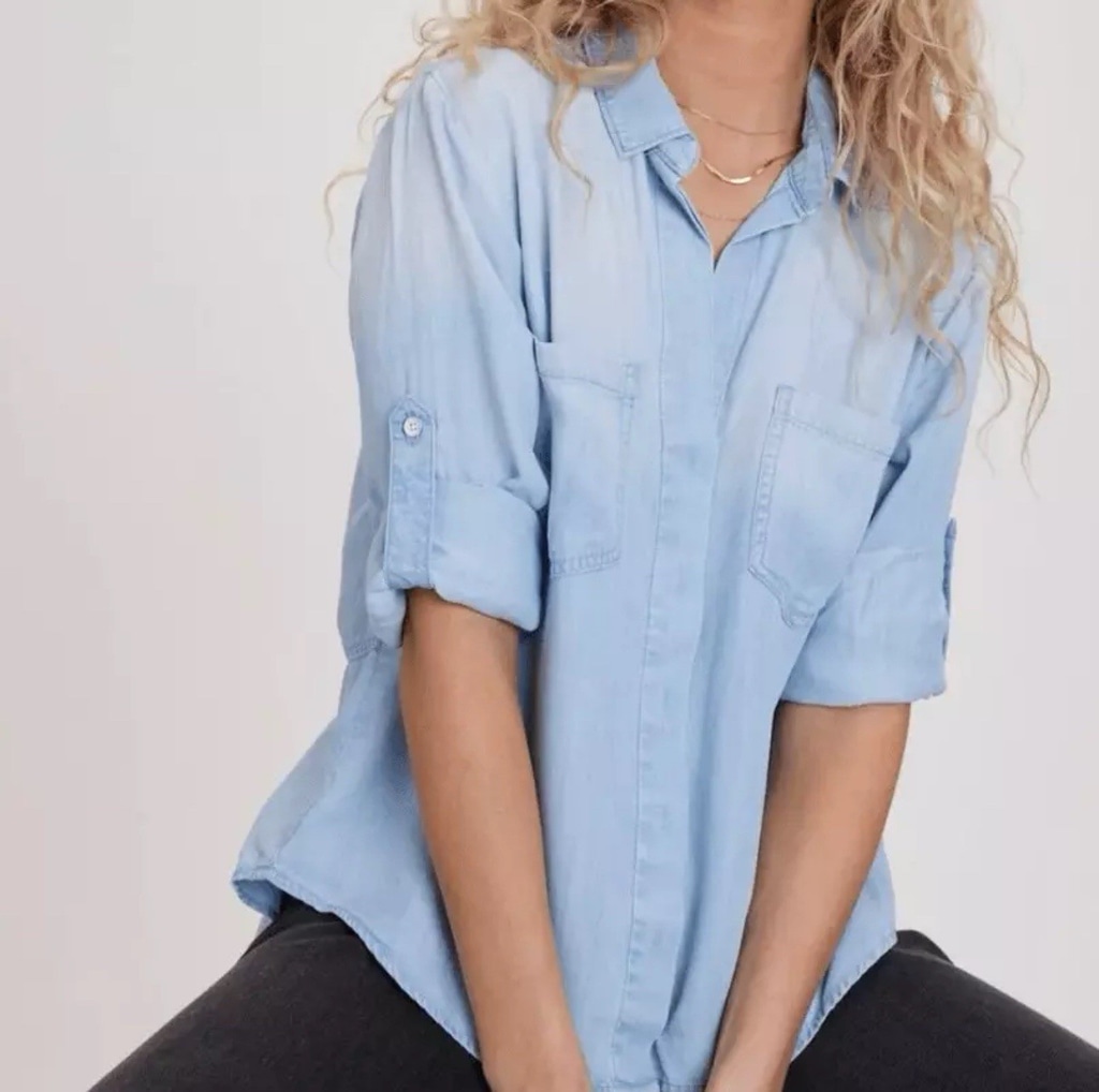 Bella Dahl Split Back Blue Long Sleeve Button Down Roll Tab Sleeve NWOT Small