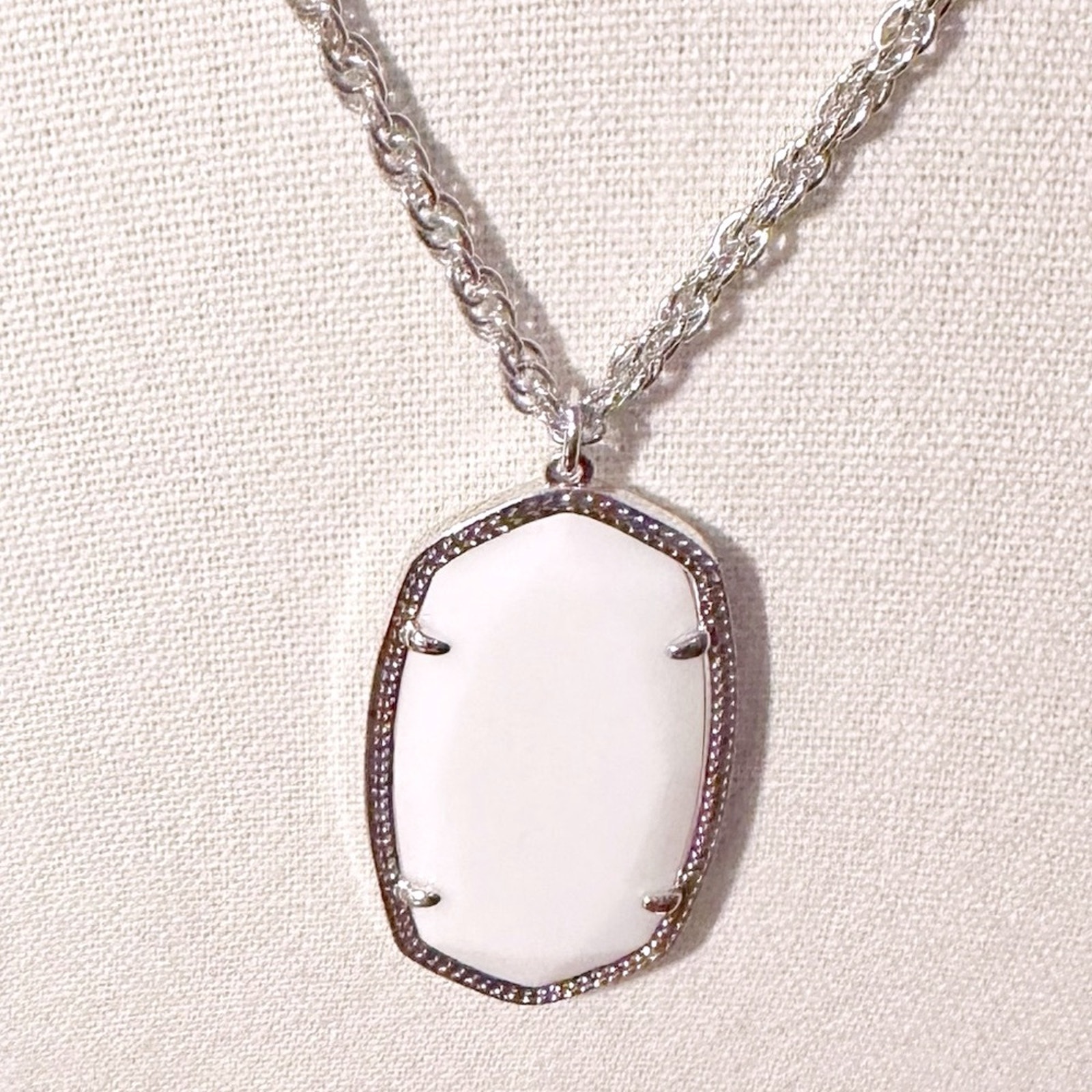 Kendra Scott Necklace Faceted White Pendant Silver tone Chain REID 30 Long