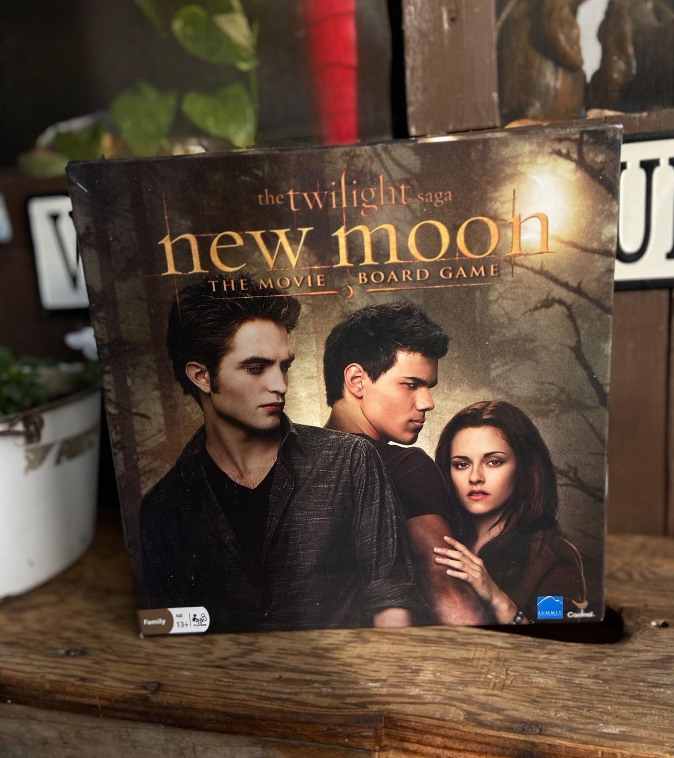 The twilight saga new moon the movie board game