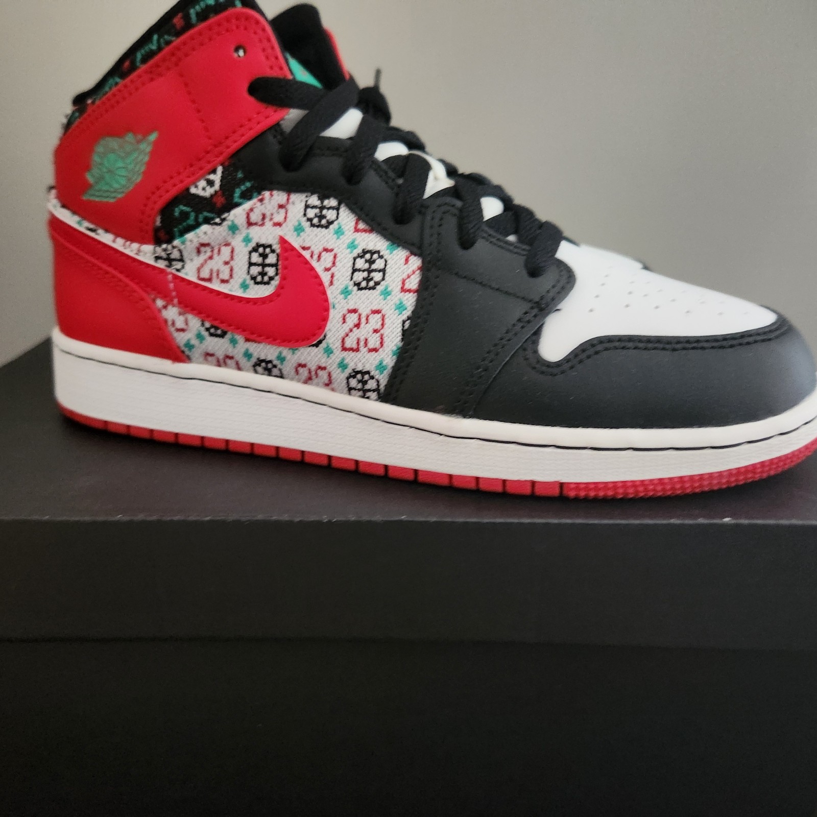 Nike Air Jordan 1 Mid SE Ugly Christmas Sweater Size 6.5Y Women Sz 8