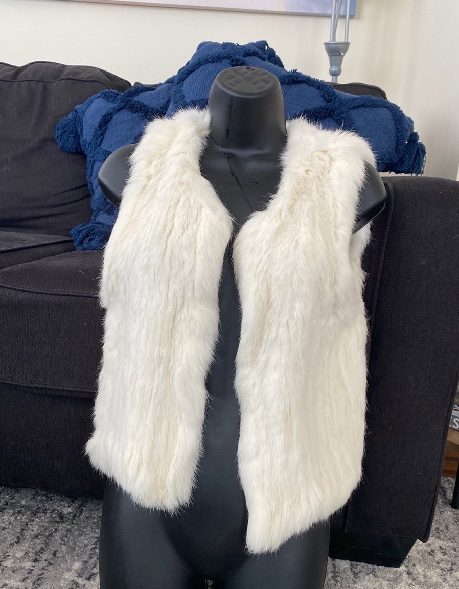 525 america fur vest white small