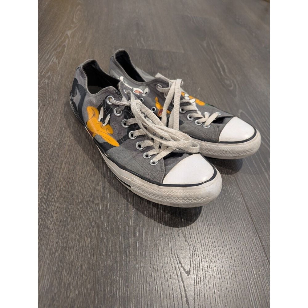 Converse Chuck Taylor All Star Lo Looney Tunes Daffy Bugs Sneakers M 8.5 W 10.5