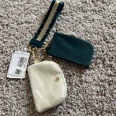 Lululemon key chain wallet.