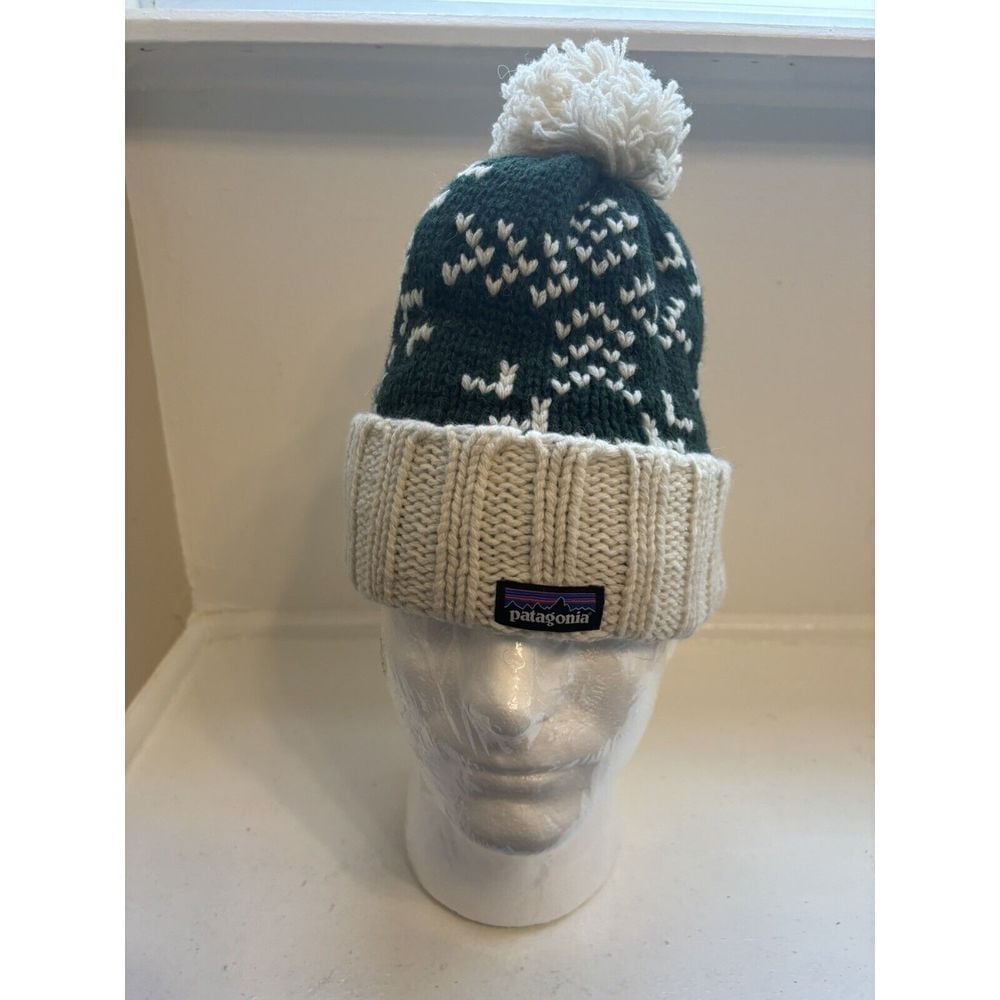 Patagonia Snowbelle Pom Winter Beanie - Unisex Adult brown OS.
