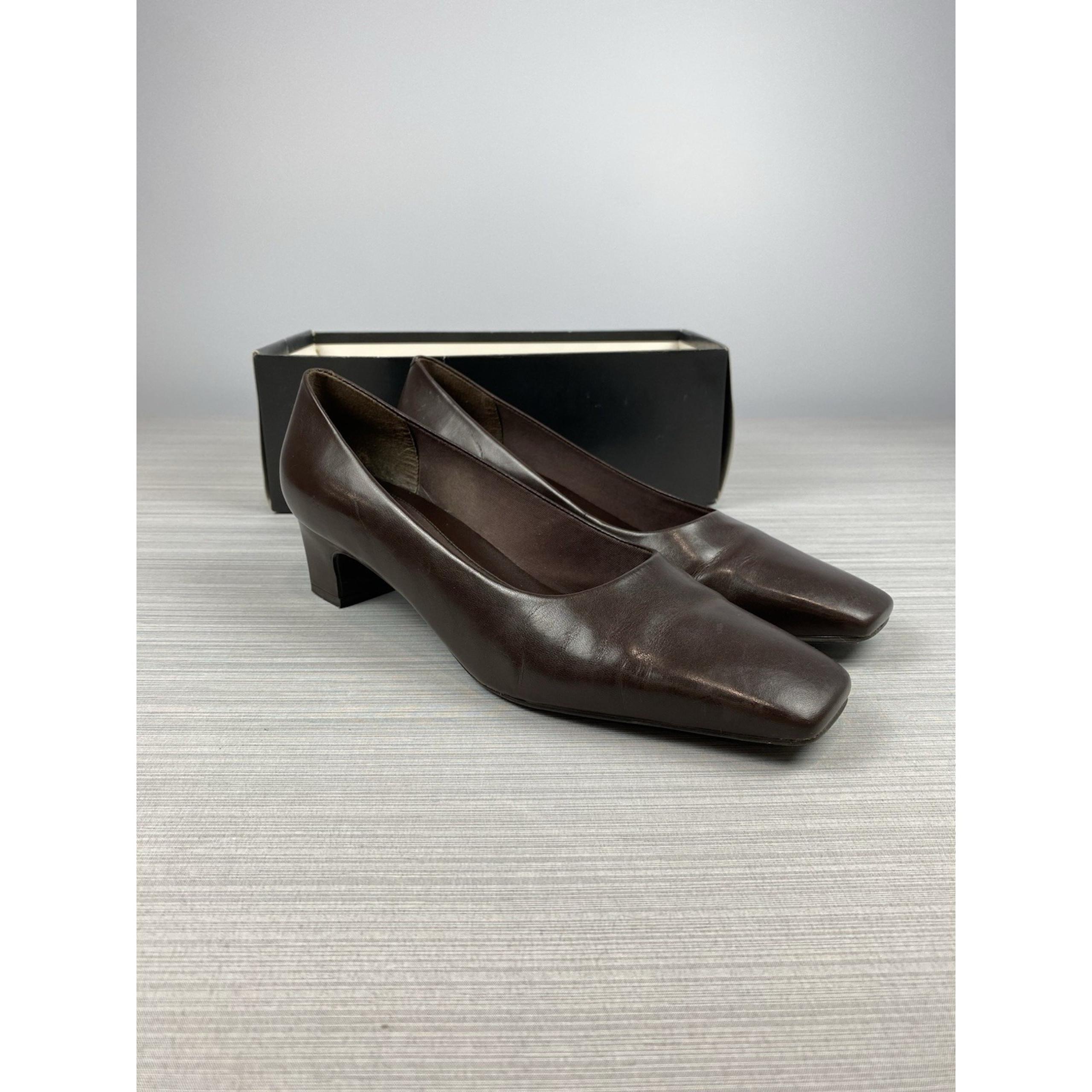 Easy Spirit Expert Heels Womens 9.5 M Casual Slip On Pumps Dark Brown Leather