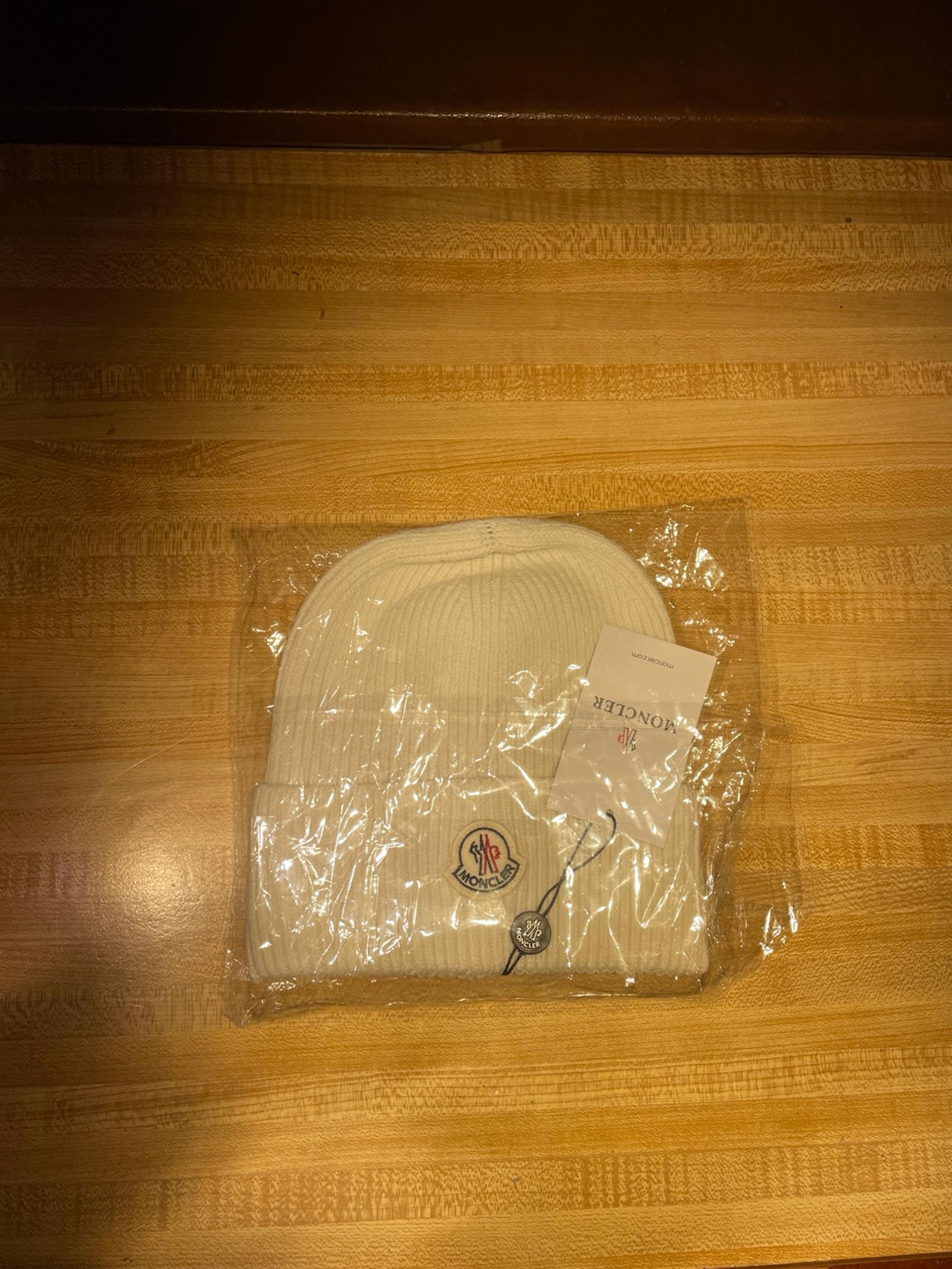 Moncler Beanie in White