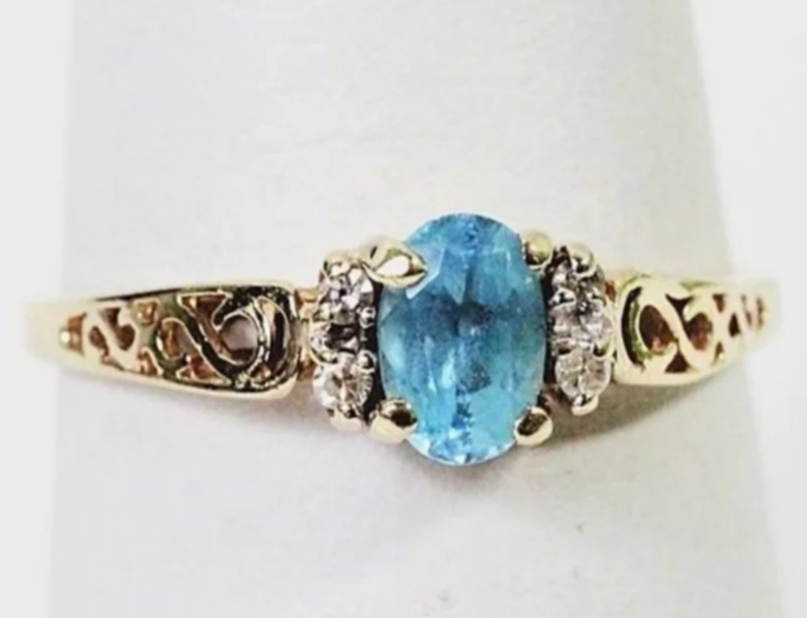 Beautiful Real 10K Gold Diamond Accent Blue Topaz Ring